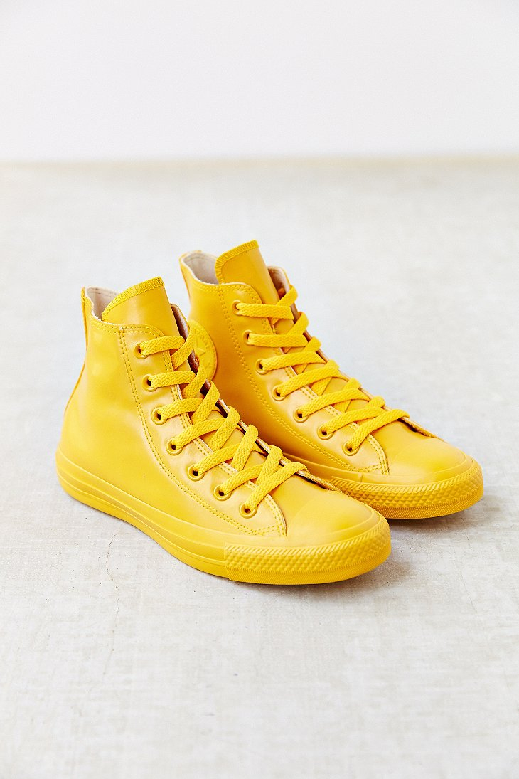 forbinde Økonomi mord Converse Chuck Taylor All Star Berry Rubber High-Top Women'S Sneaker in  Yellow | Lyst