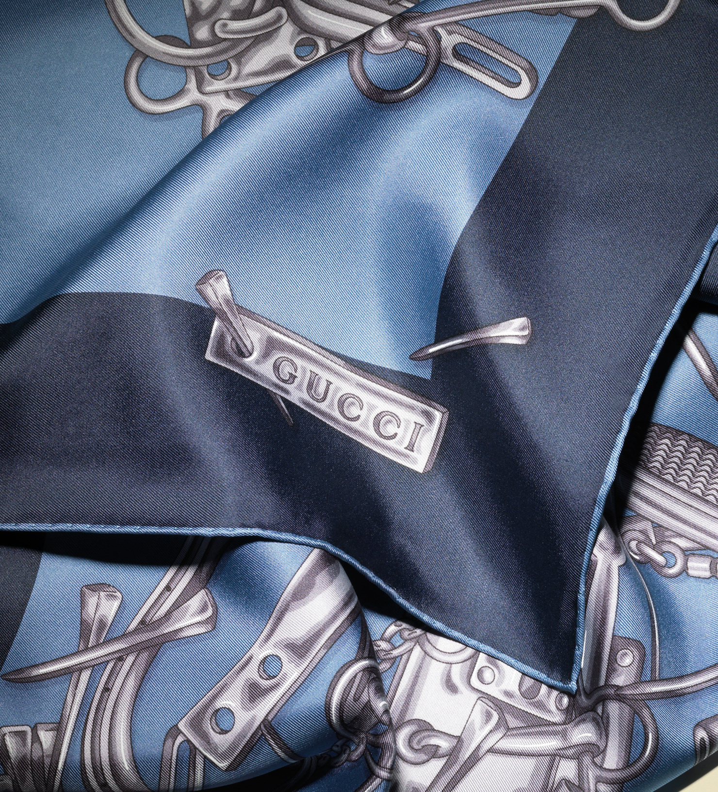 gucci blue silk scarf