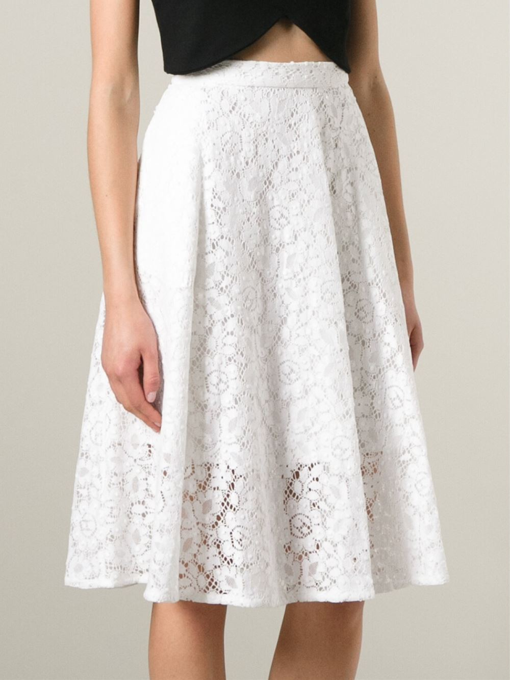 Narrow Choices Forever 21 White Lace Skirt 21 Skirts LAce Skirt Outfit Ideas CAn I Buy a White Lace Skirt Skirts Skirts Blouse VAidosa Outfits Find Lace skirt give an attractive and decent look. Such type of dressing give you a mature and decent feelings.