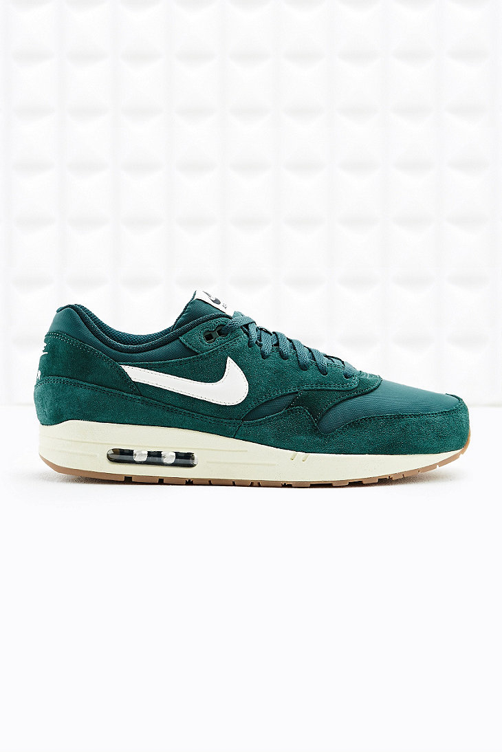 Nike Air Max 1 Essential Suede Trainers in Green for Men | Lyst UK