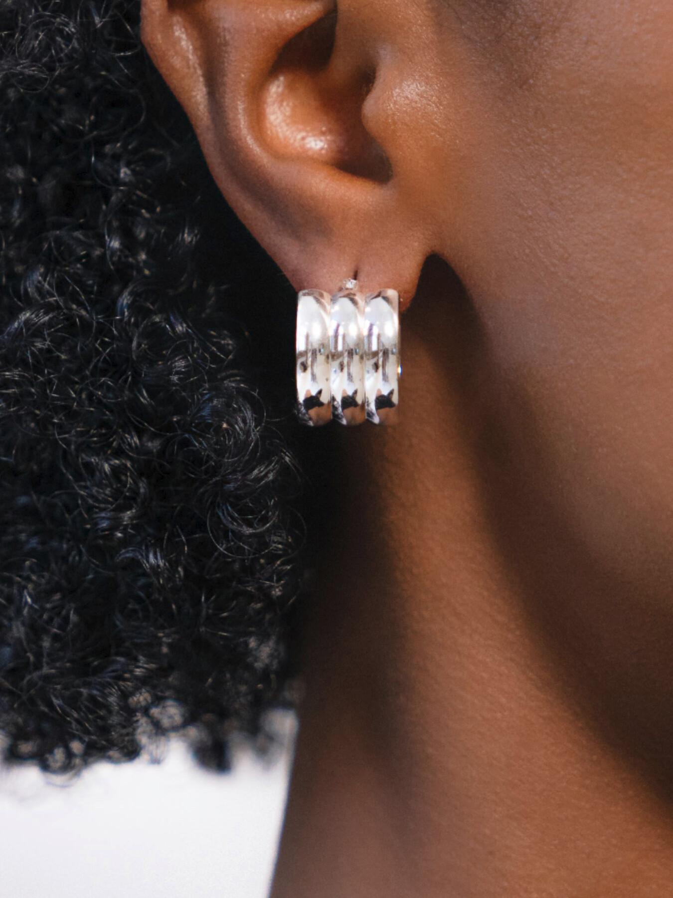 Ralph Lauren Women s Wide Rib Hoop Earrings in White Lyst UK