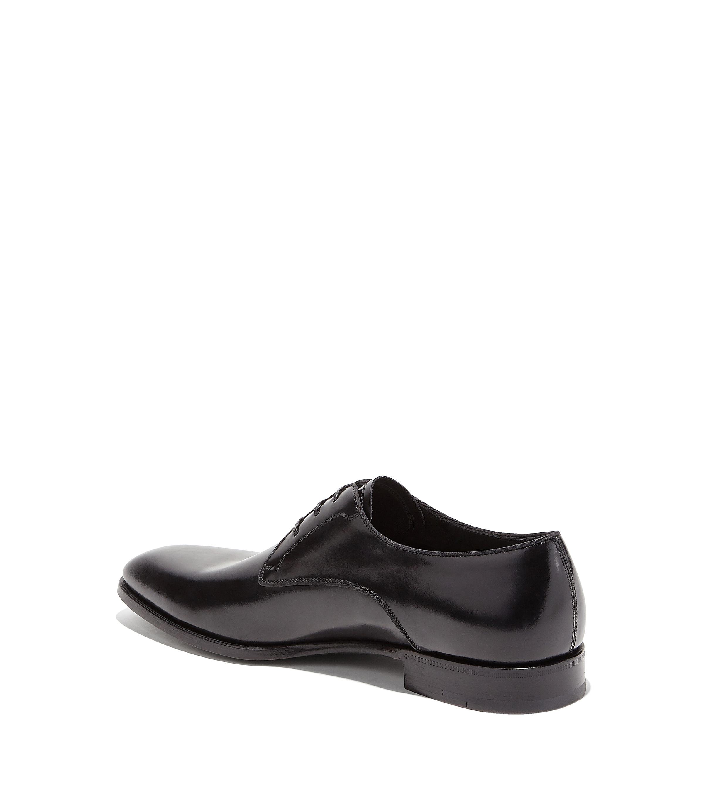 Ferragamo Leather Derby Shoe in Black for Men - Lyst