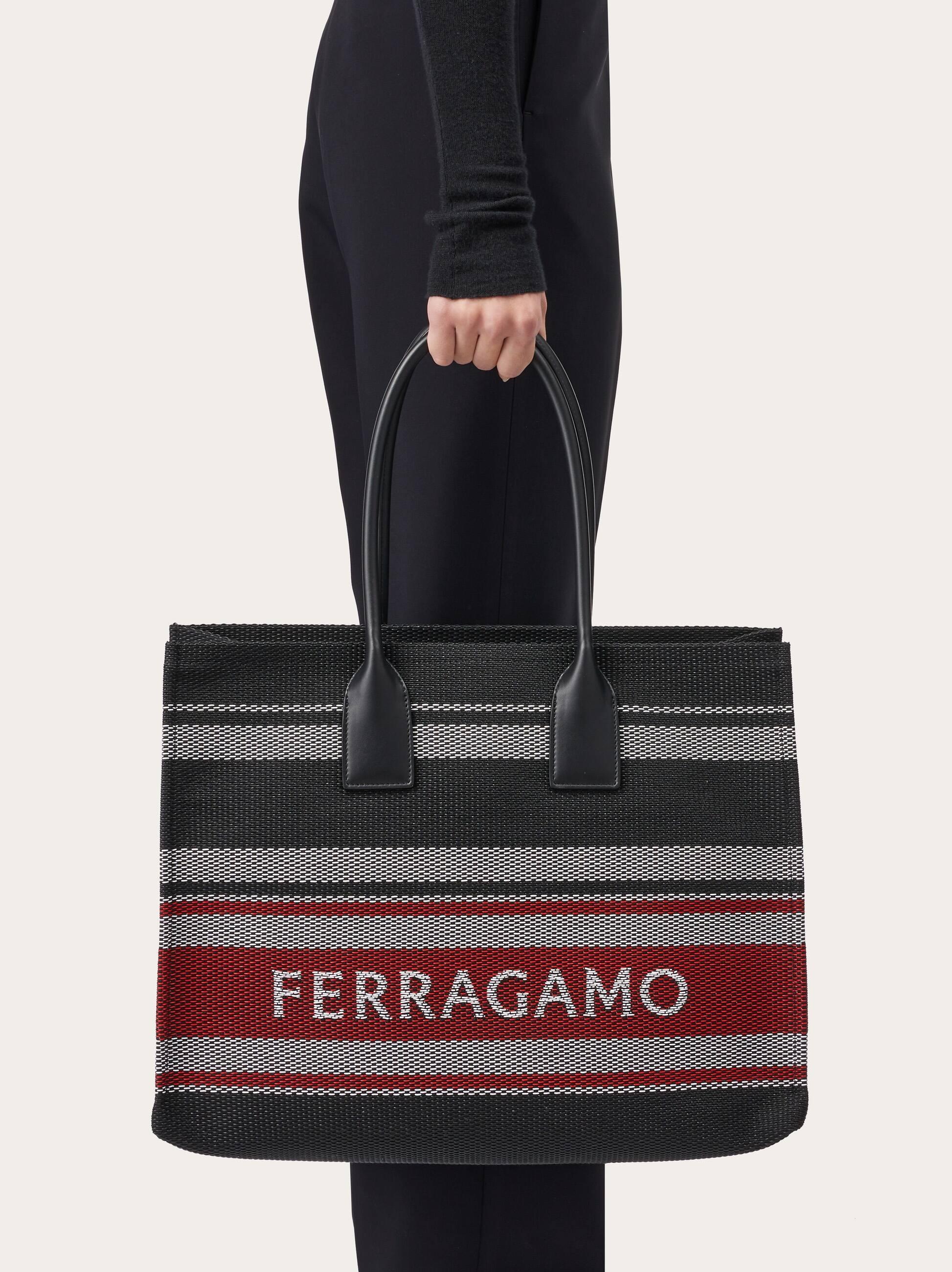 Ferragamo Tote Bag Con Firma (l) in Black | Lyst