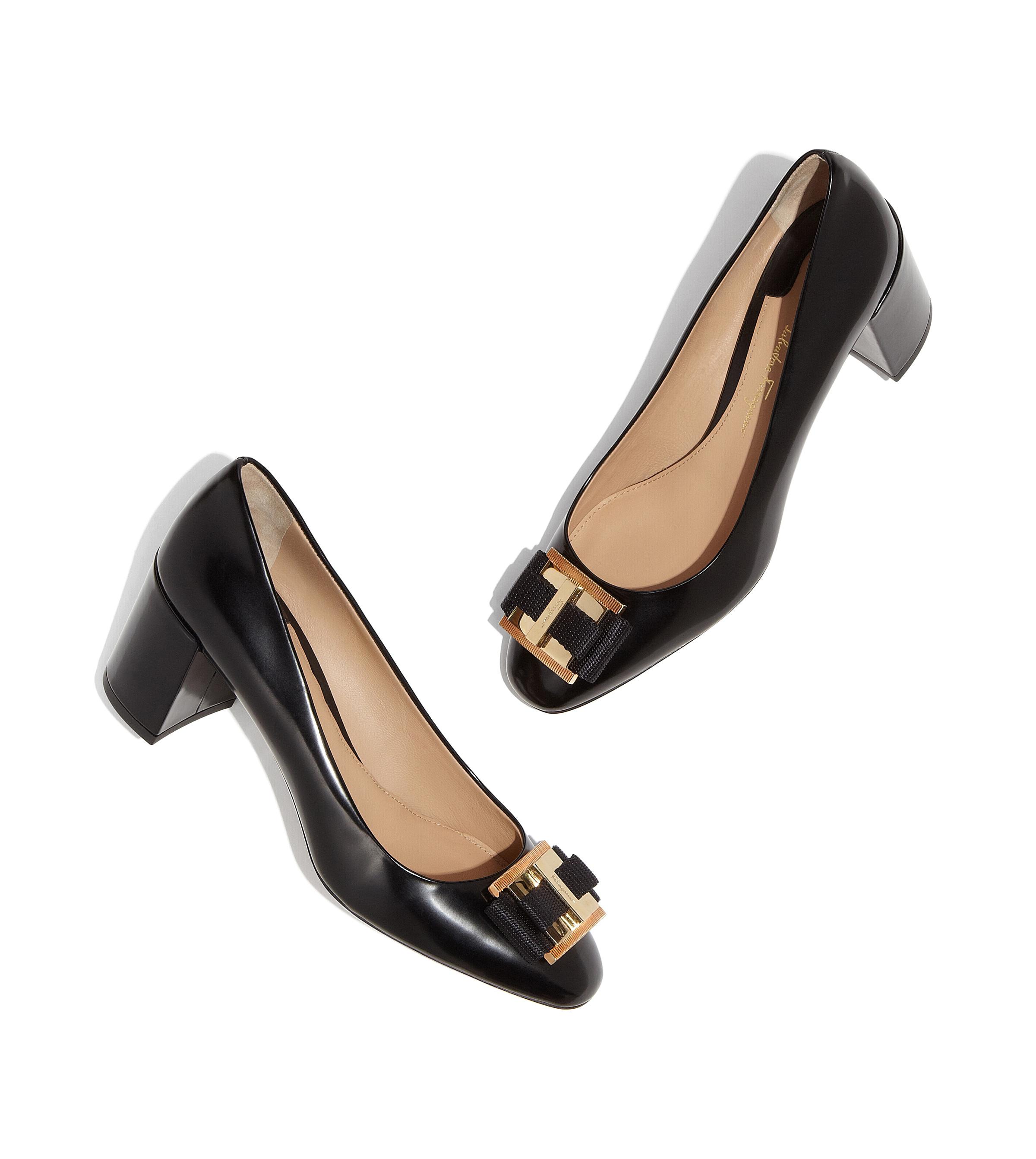 double bow pump shoe