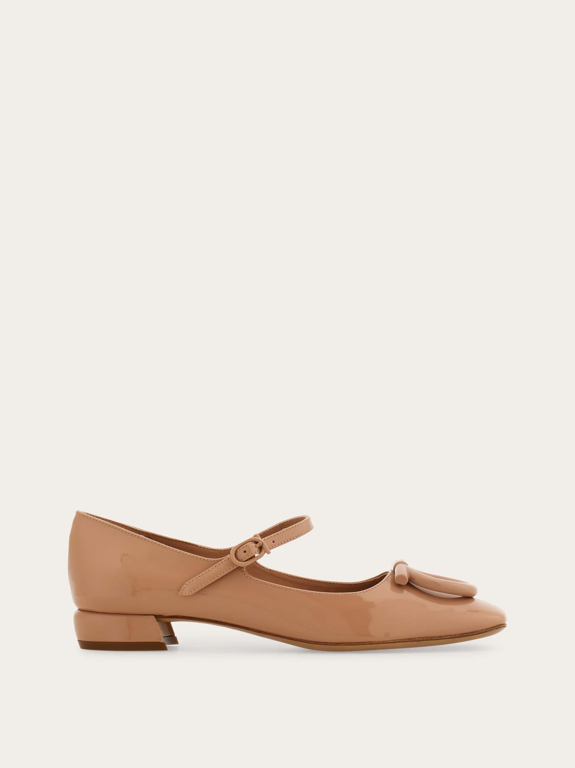 パンプス FERRAGAMO GANCINI MARY JANE Moccasin with Gancini ornament - Women | Ferragamo