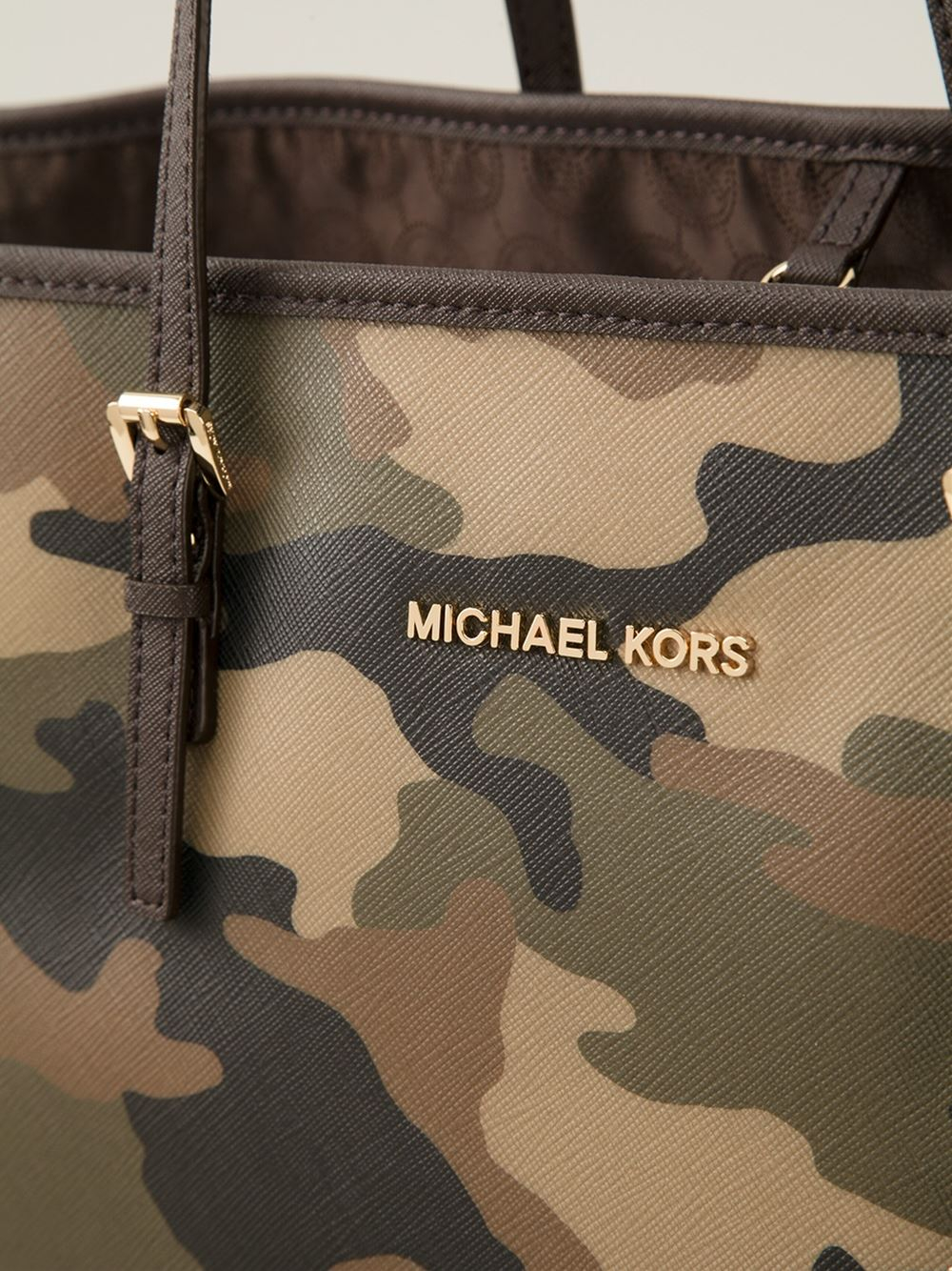 Artistiek Verwacht het Lunch MICHAEL Michael Kors Camouflage 'Jet Set' Tote in Green | Lyst