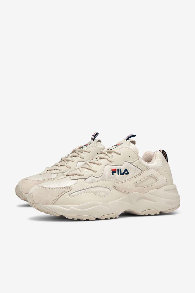 beige fila ray tracer