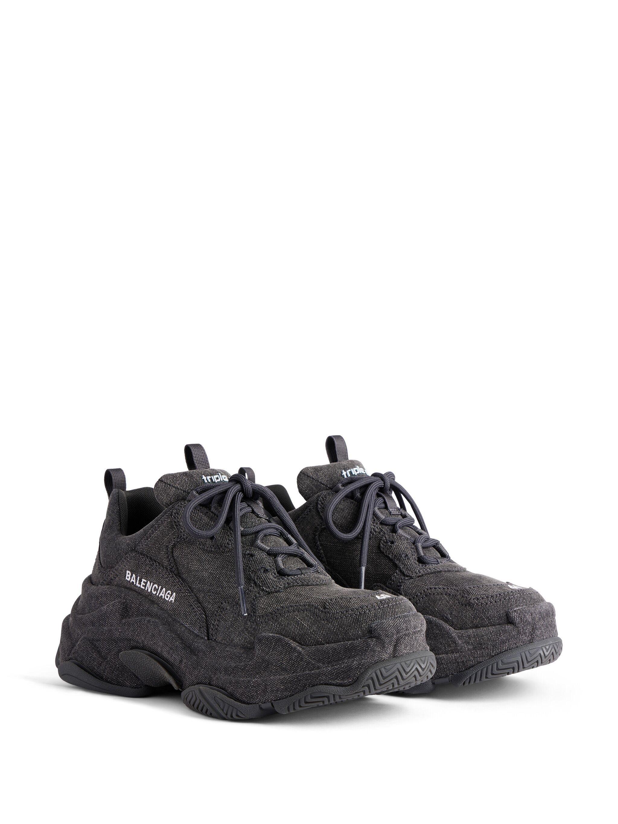 Balenciaga black triple hotsell