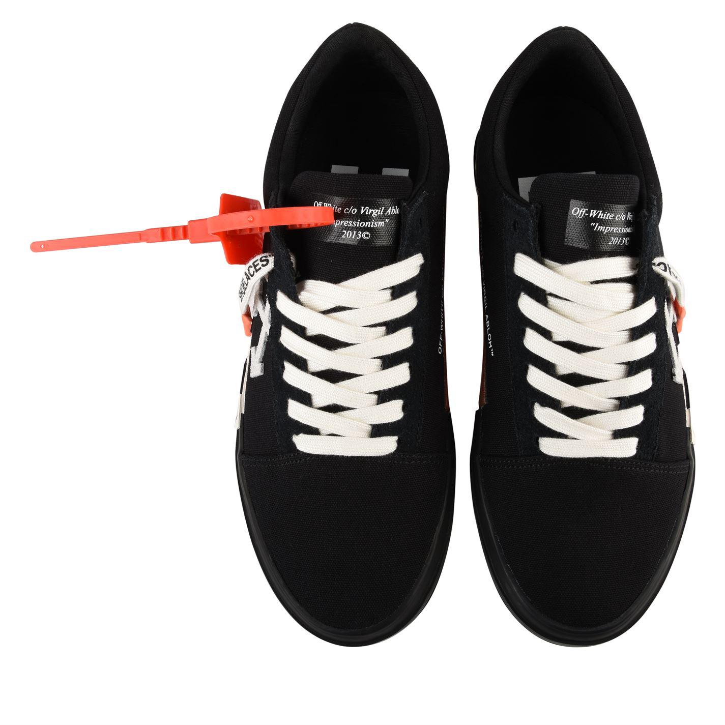 Off-White c/o Virgil Abloh Vulcanized Striped Low Top Sneaker in Black