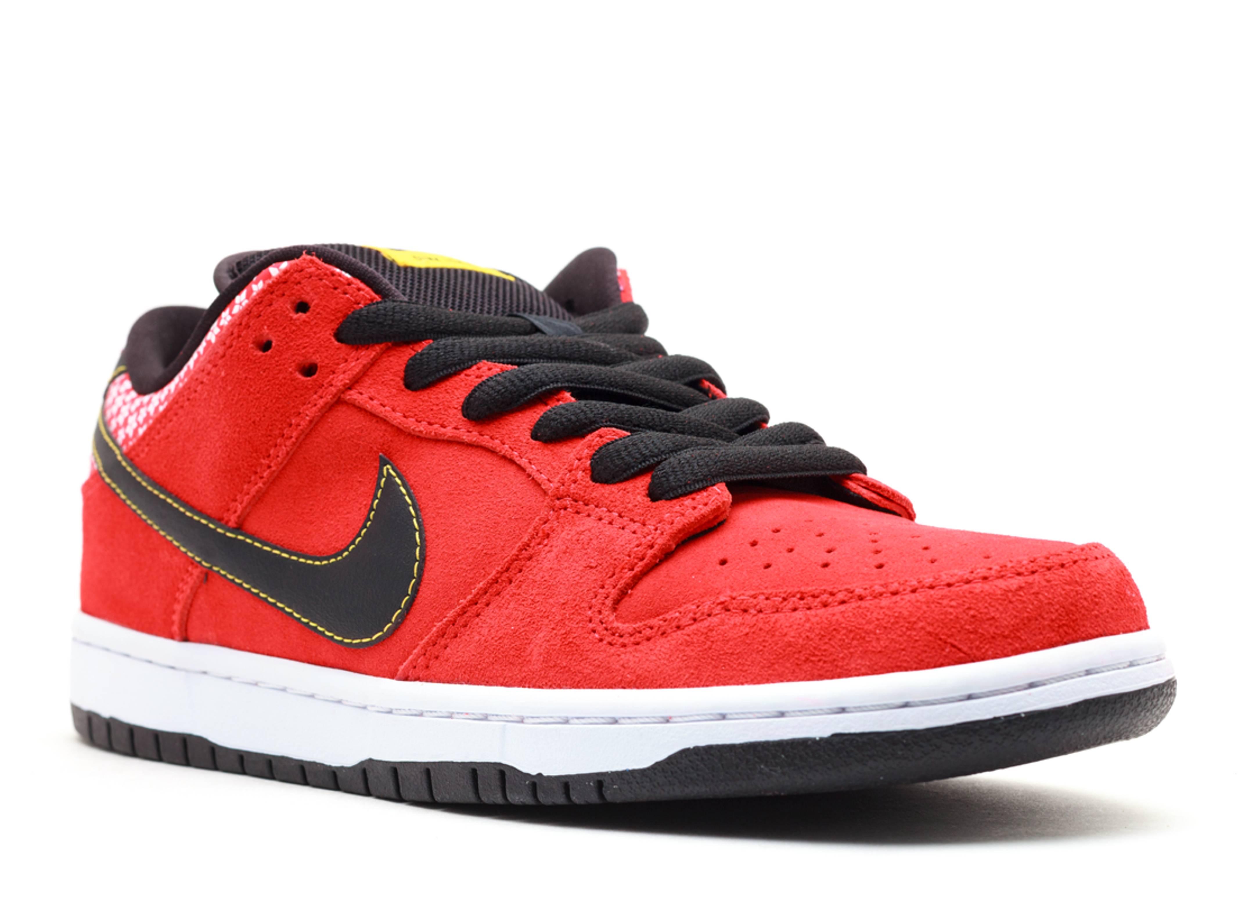 fire red dunks