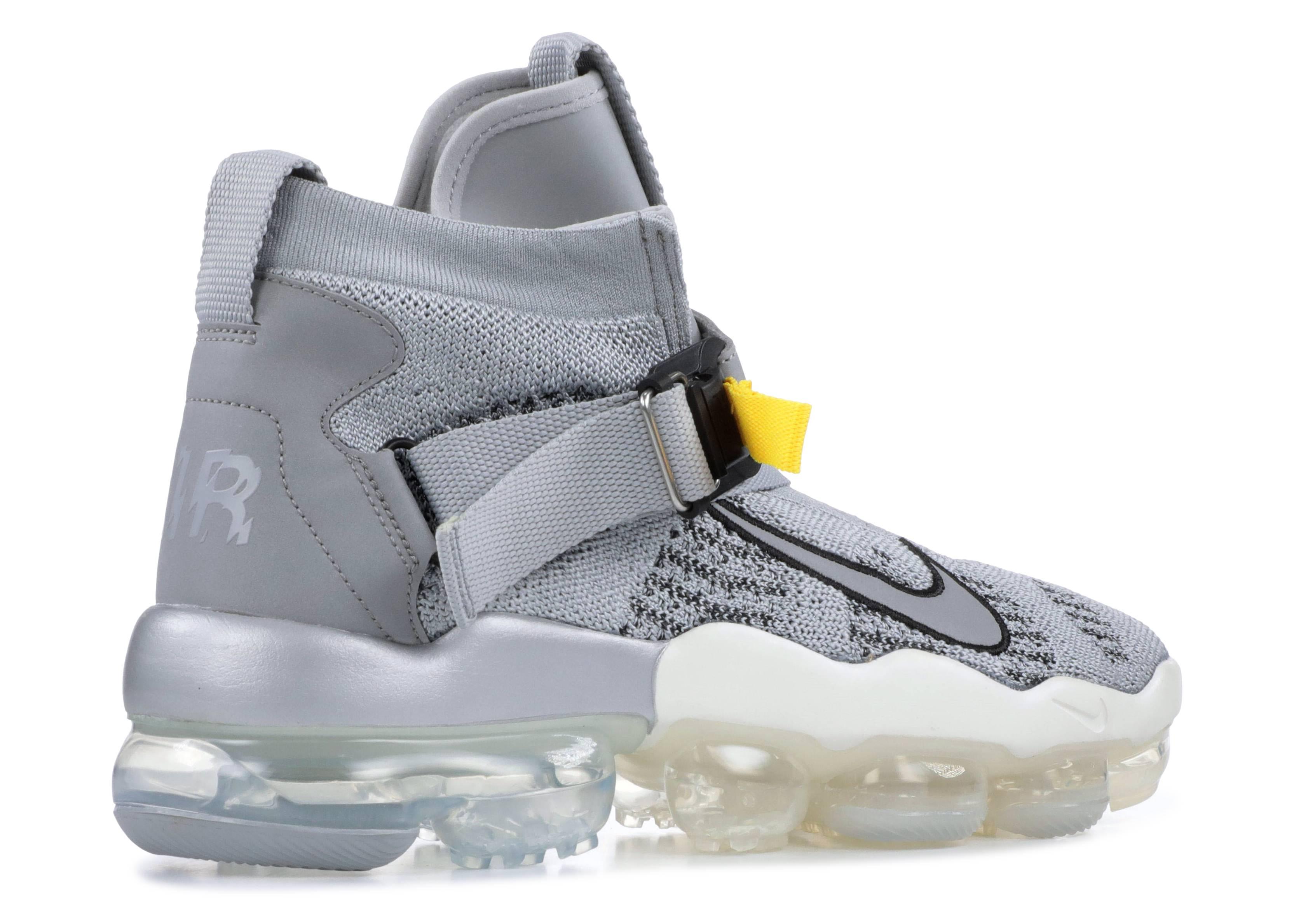 grey vapormax trainers