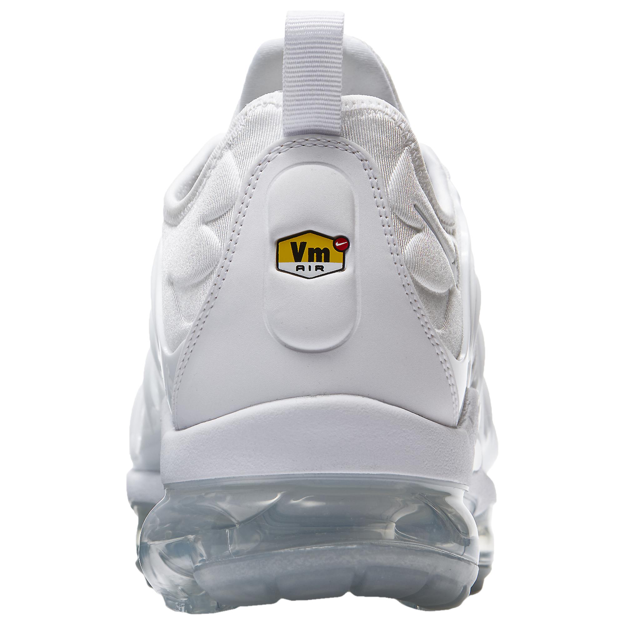 vm nike white