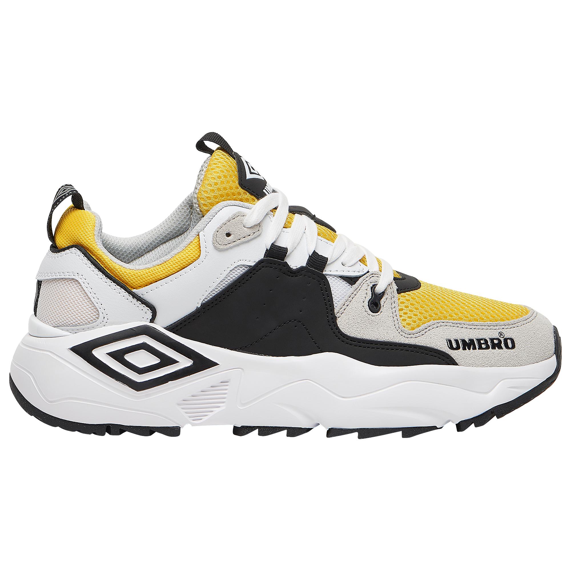 umbro soccer shoes price