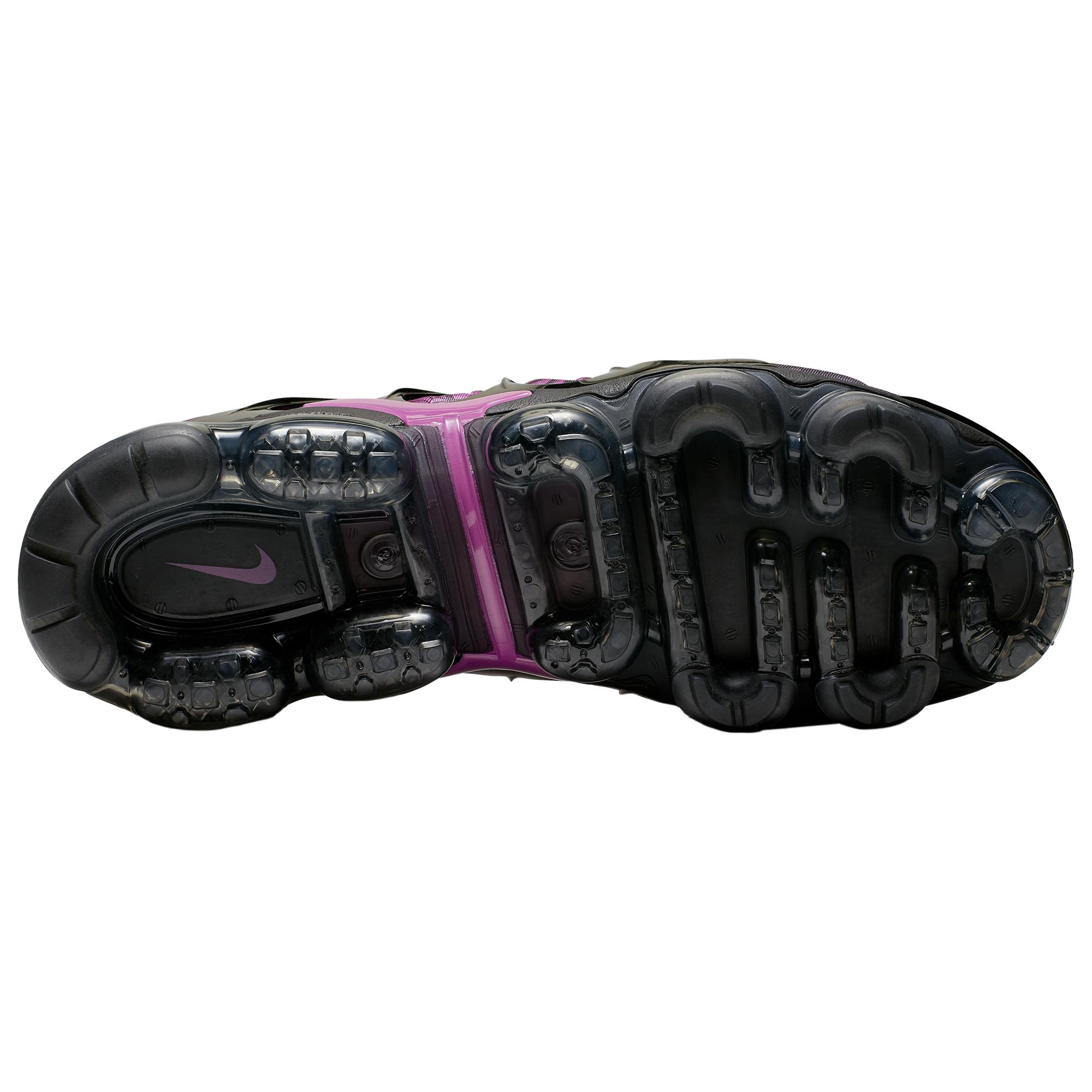 air vapormax plus geometric active fuchsia black