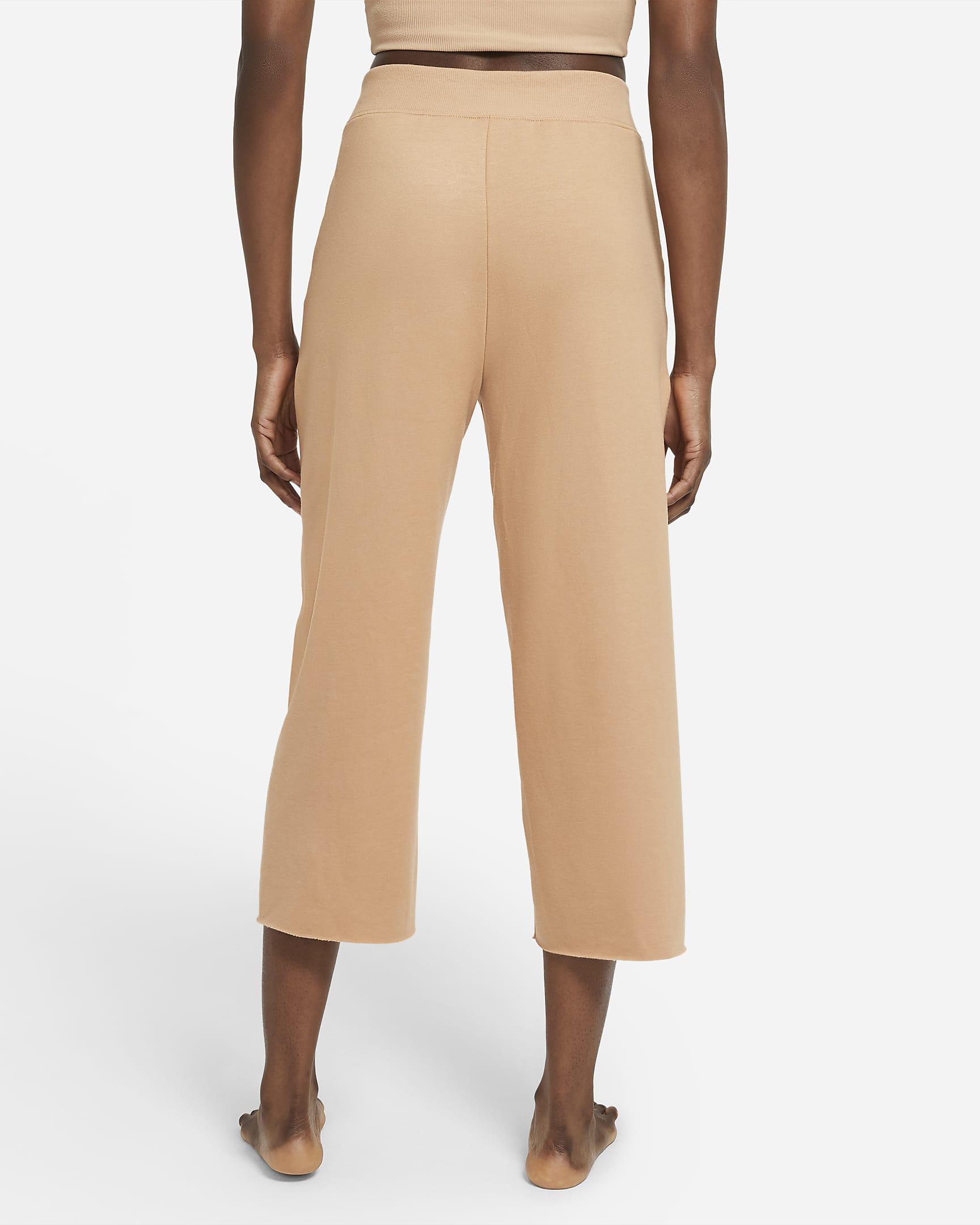 Nike Cropped Yoga Pants