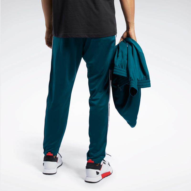 FOOTonFOOT Reebok Classics Vector Tape 