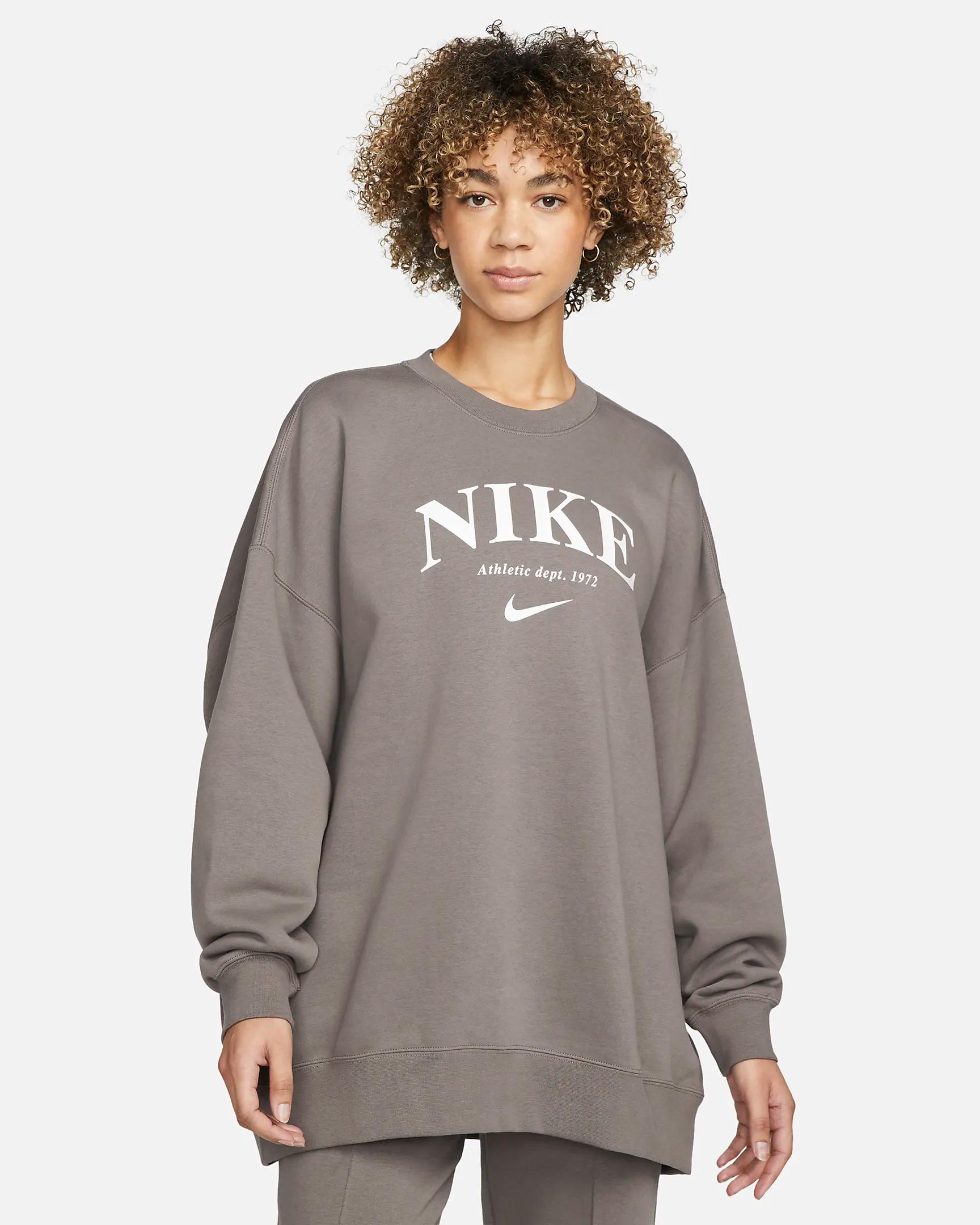 Nike Sportswear Essentials Oversized 
