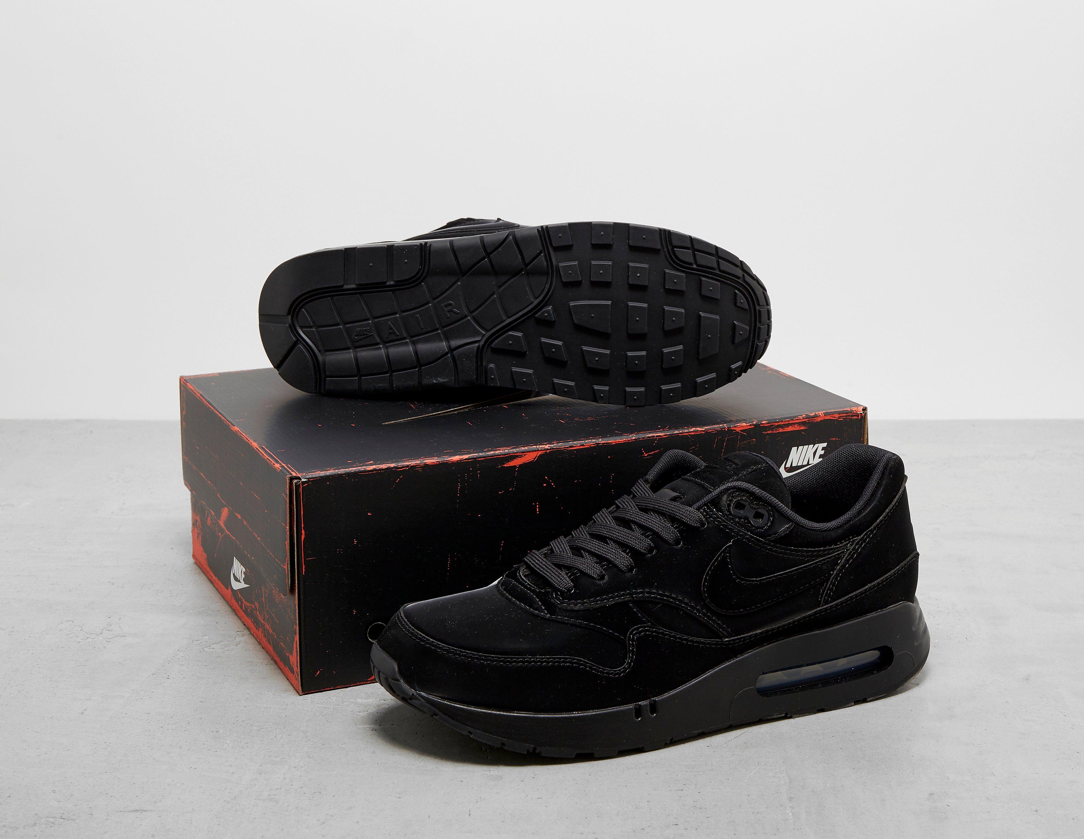 black suede nike air max 1