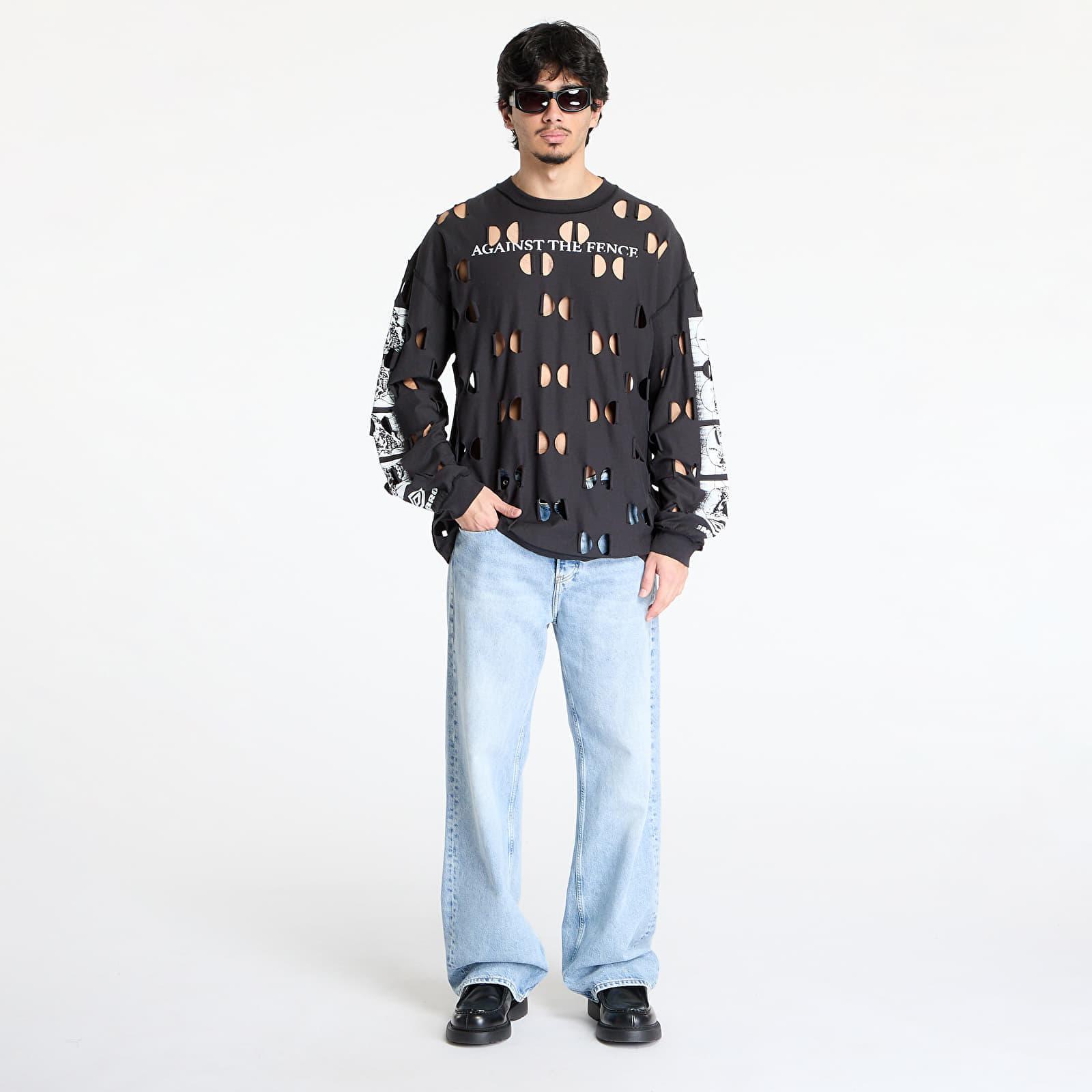 【関税込み】Umbro ブラック 'Against The Fence' LS Tシャツ Umbro - Against The Fence Longsleeve T-shirt | HBX