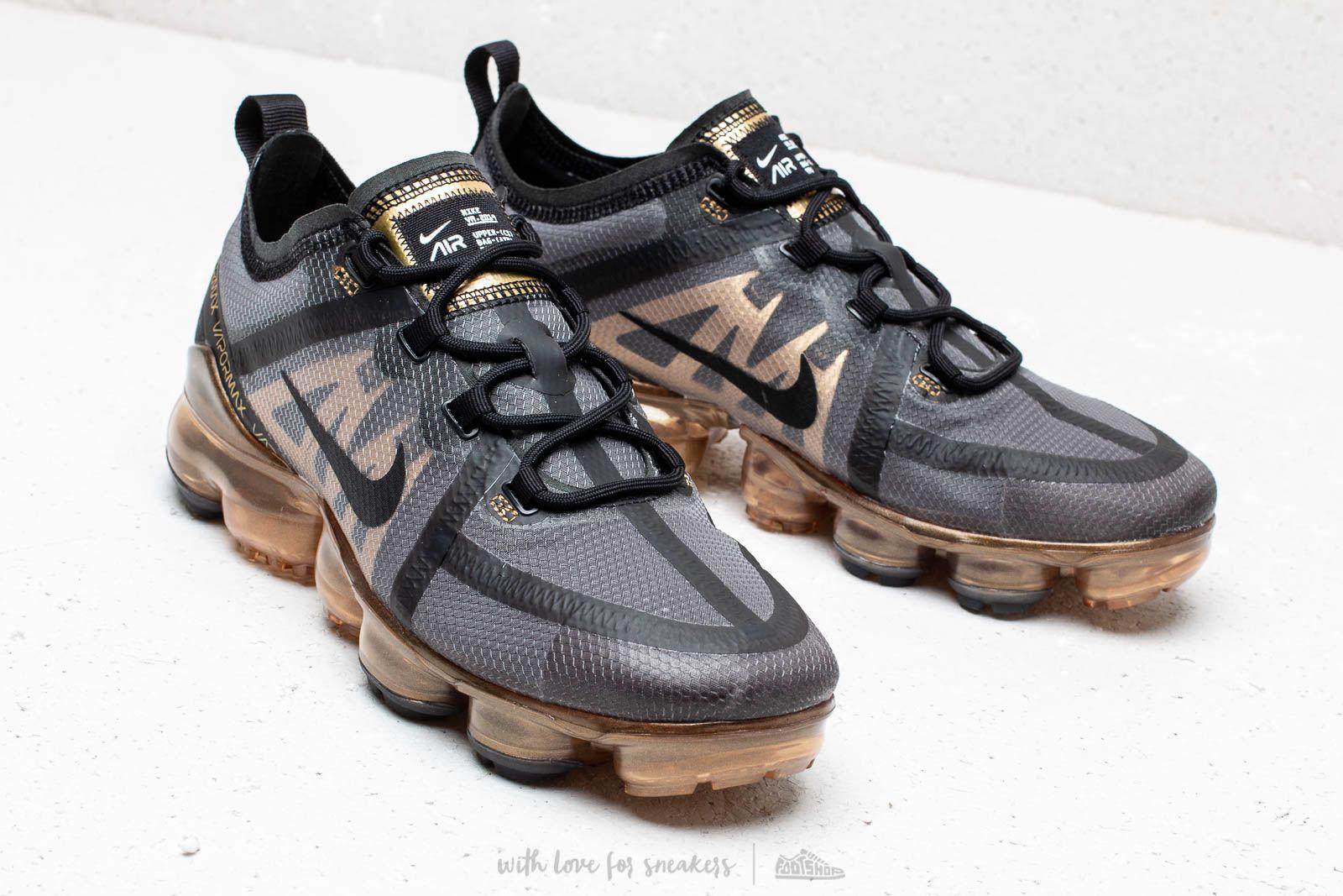 black and gold vapormax mens