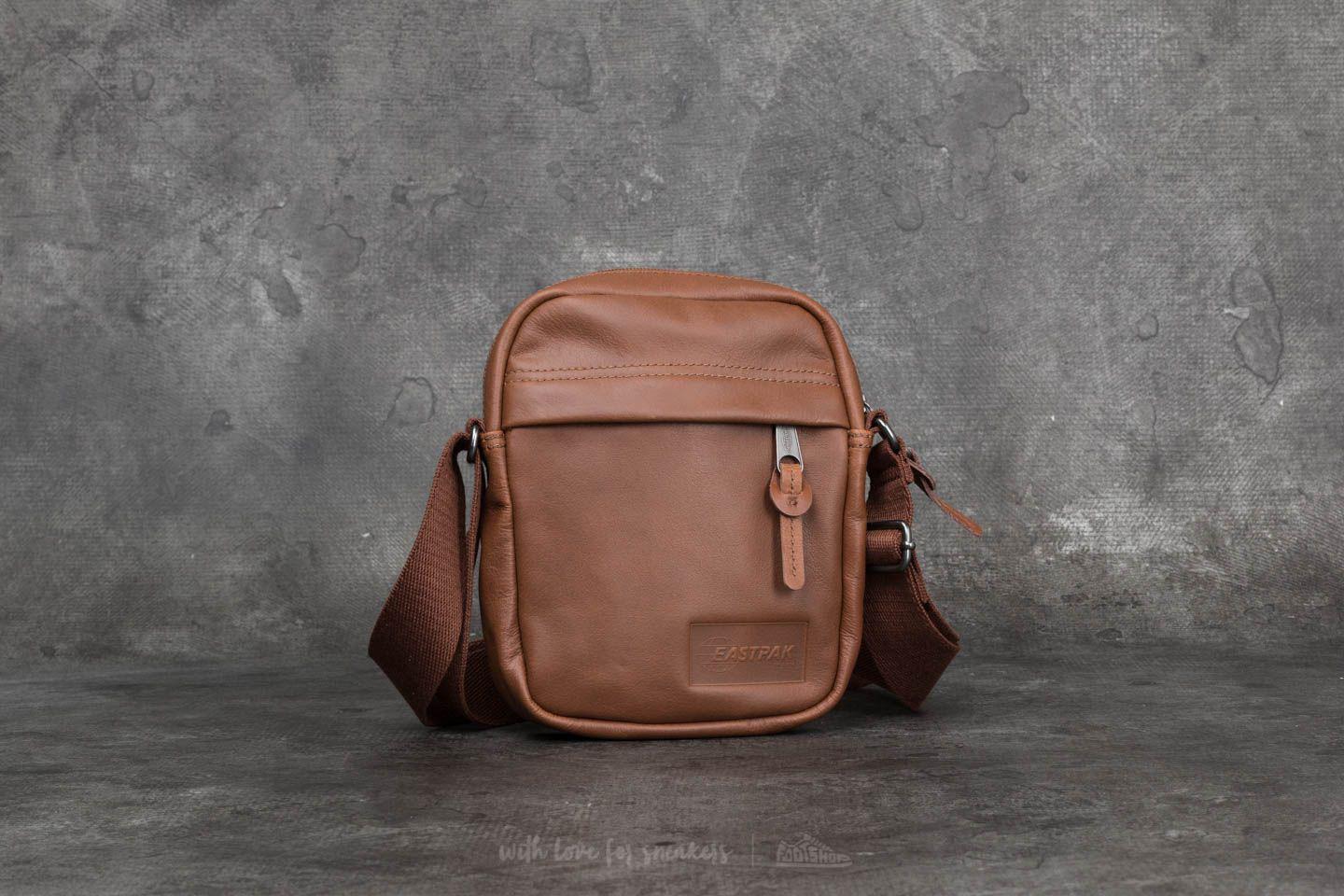 eastpak brownie leather