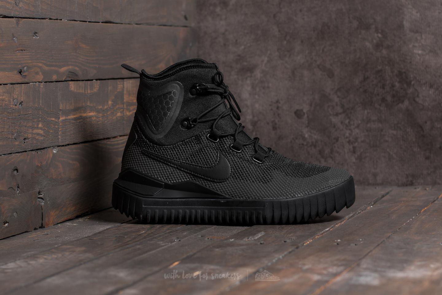 nike current slip on black