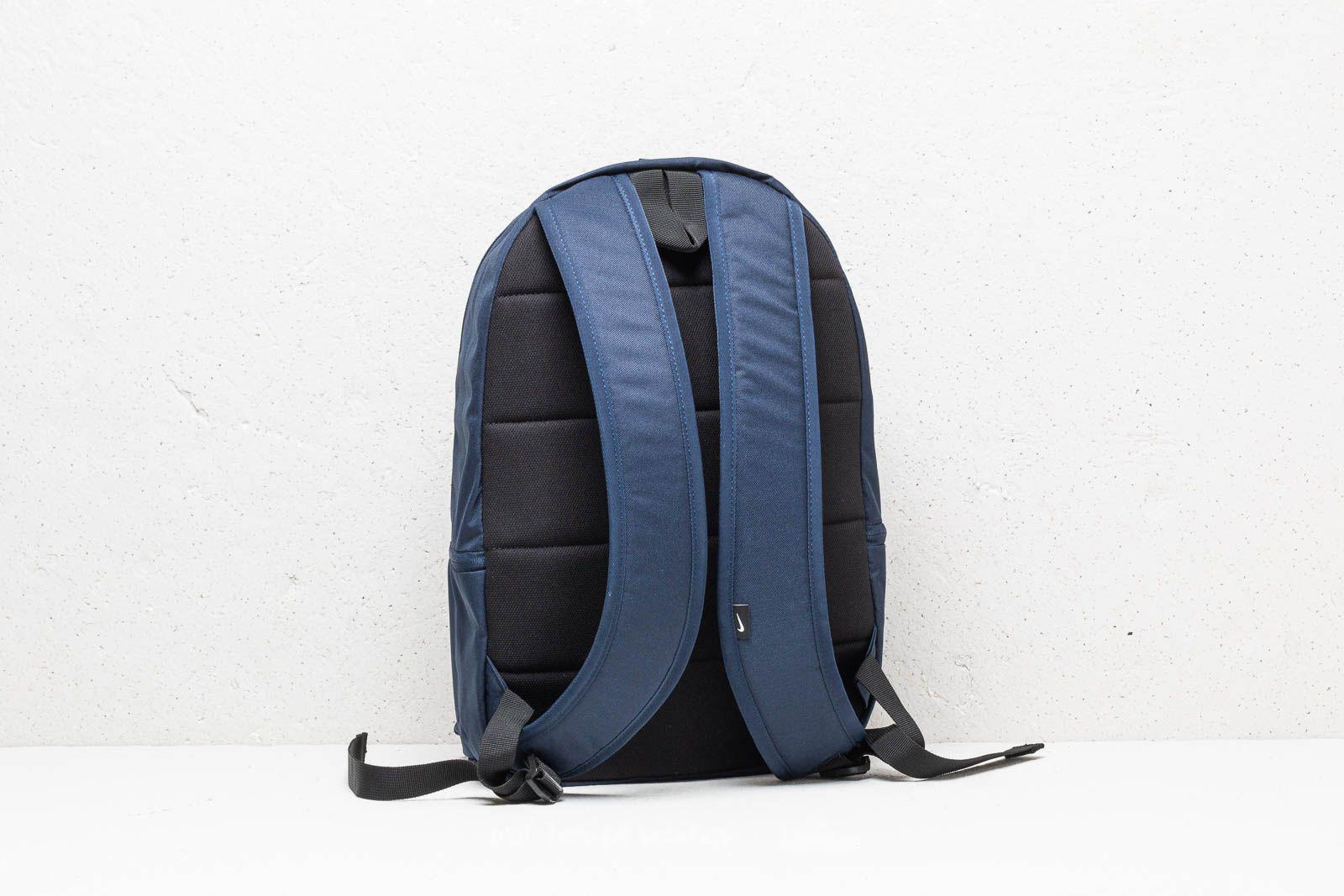 nike heritage backpack in navy