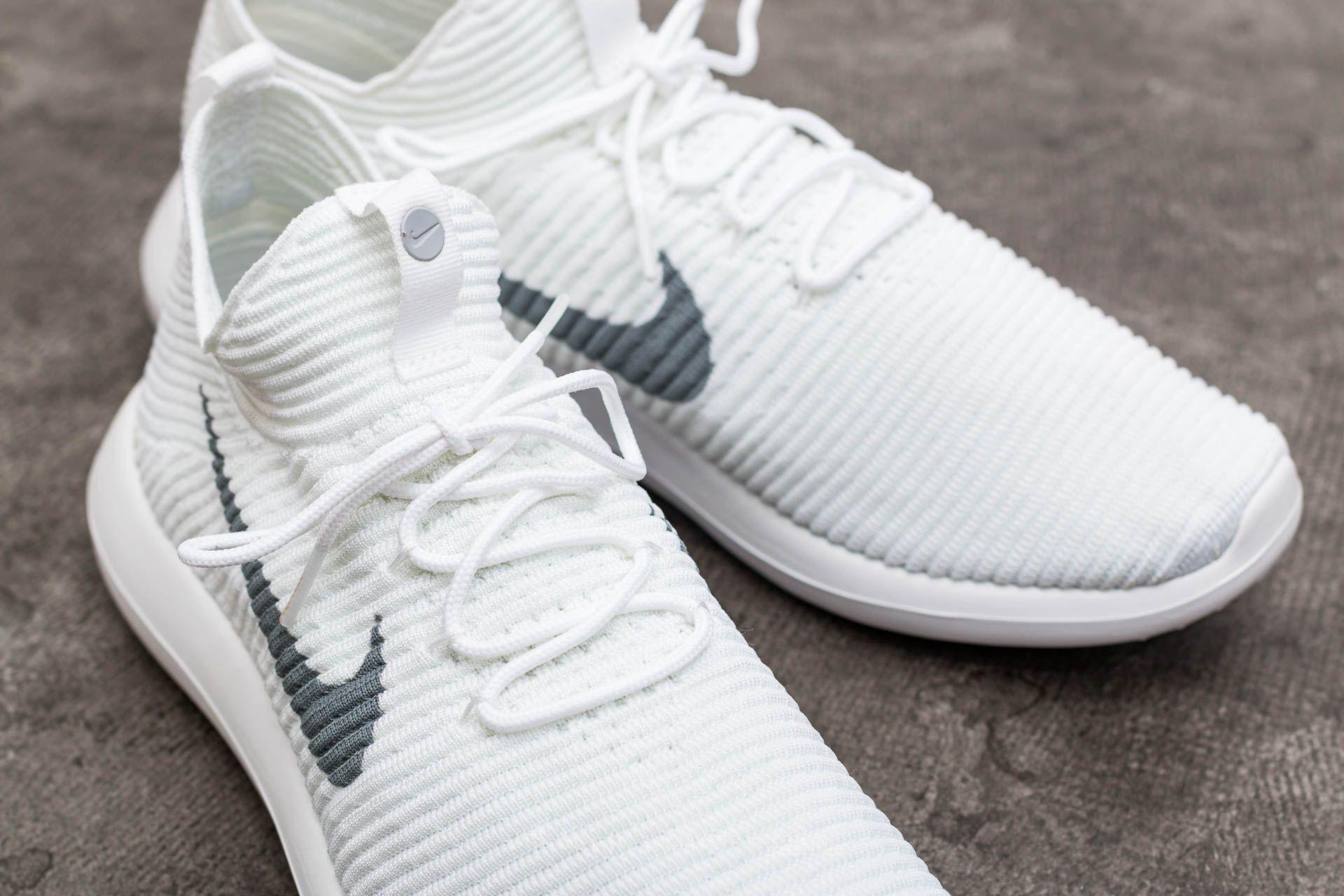 Nike Roshe Flyknit V2 White/ Wolf Grey-white-white for Men | Lyst