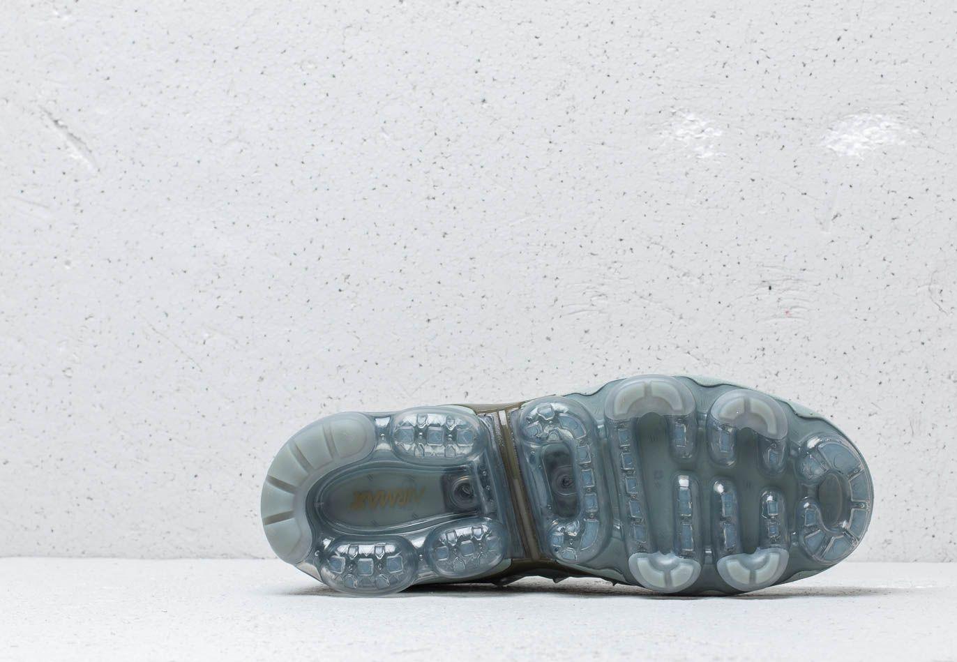 nike air vapormax plus olive green