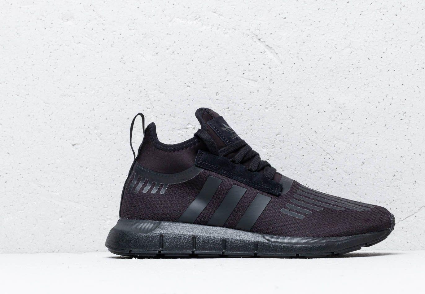 Swift run barrier shoes black Clearance