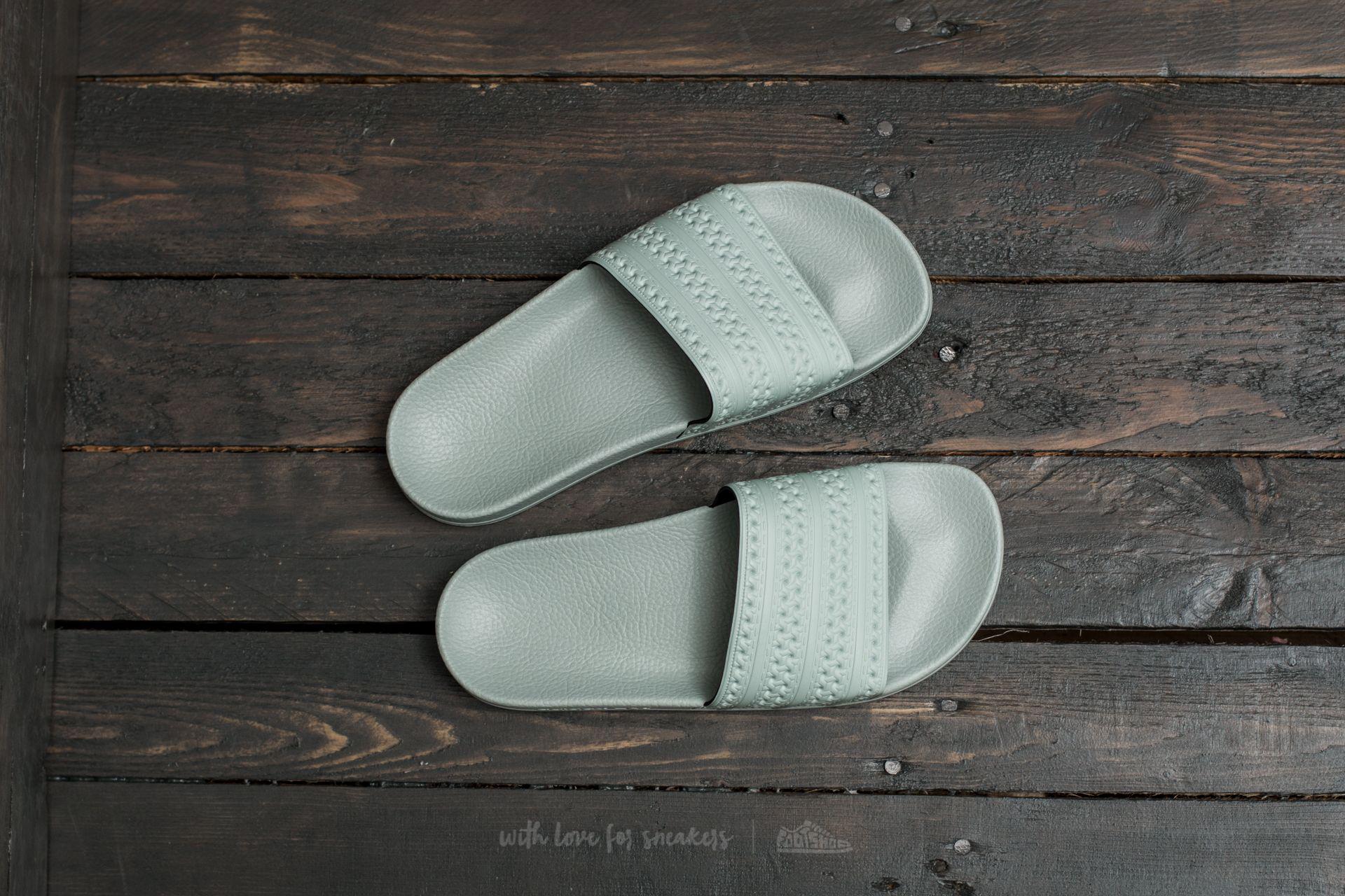adilette linen green