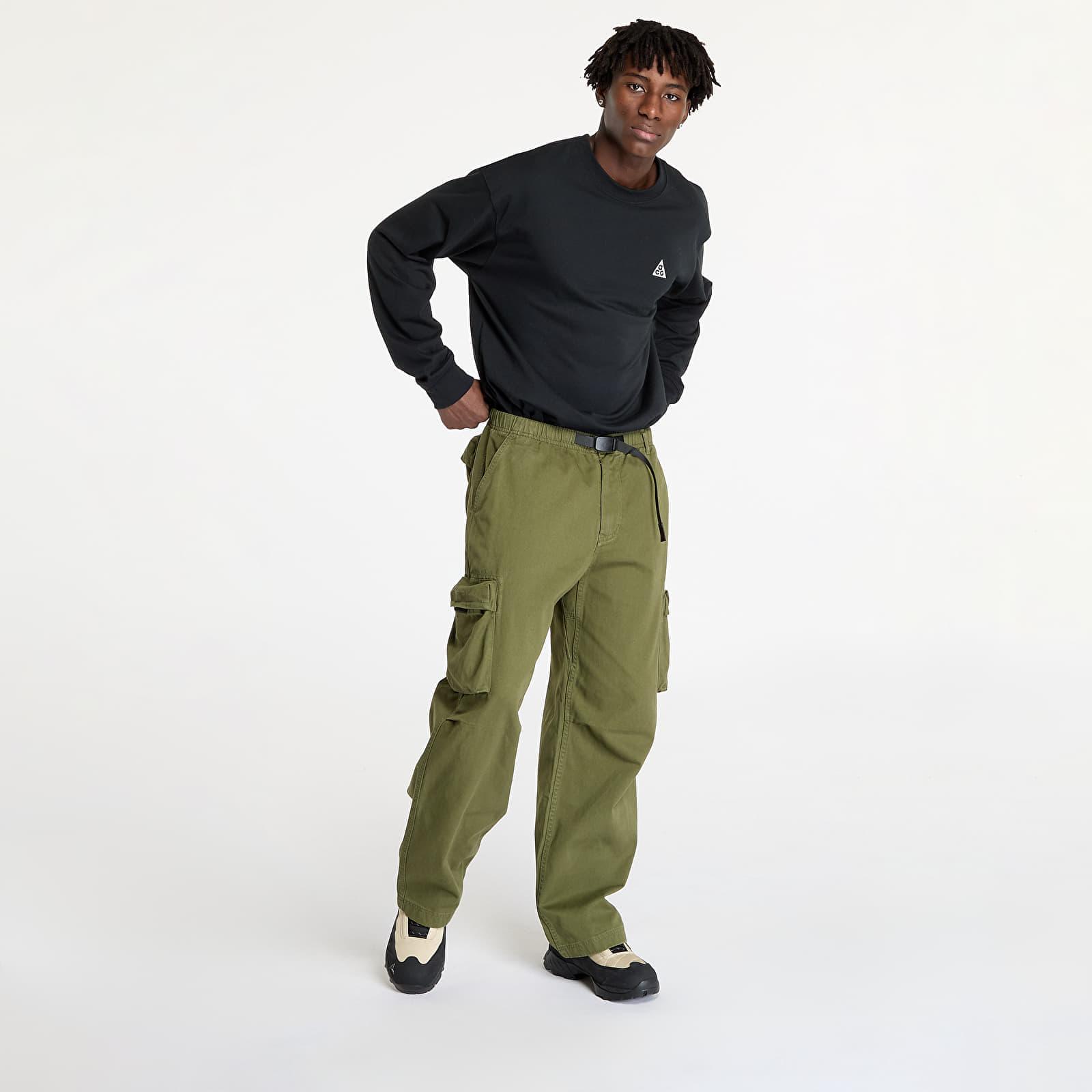 Treillis et pantalons cargo Vert pour femme Lyst