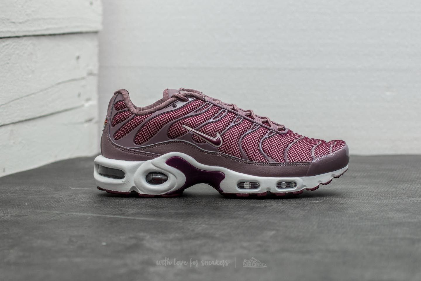 Nike Rubber Wmns Air Max Plus Taupe Grey/ Bordeaux-silt Red - Lyst
