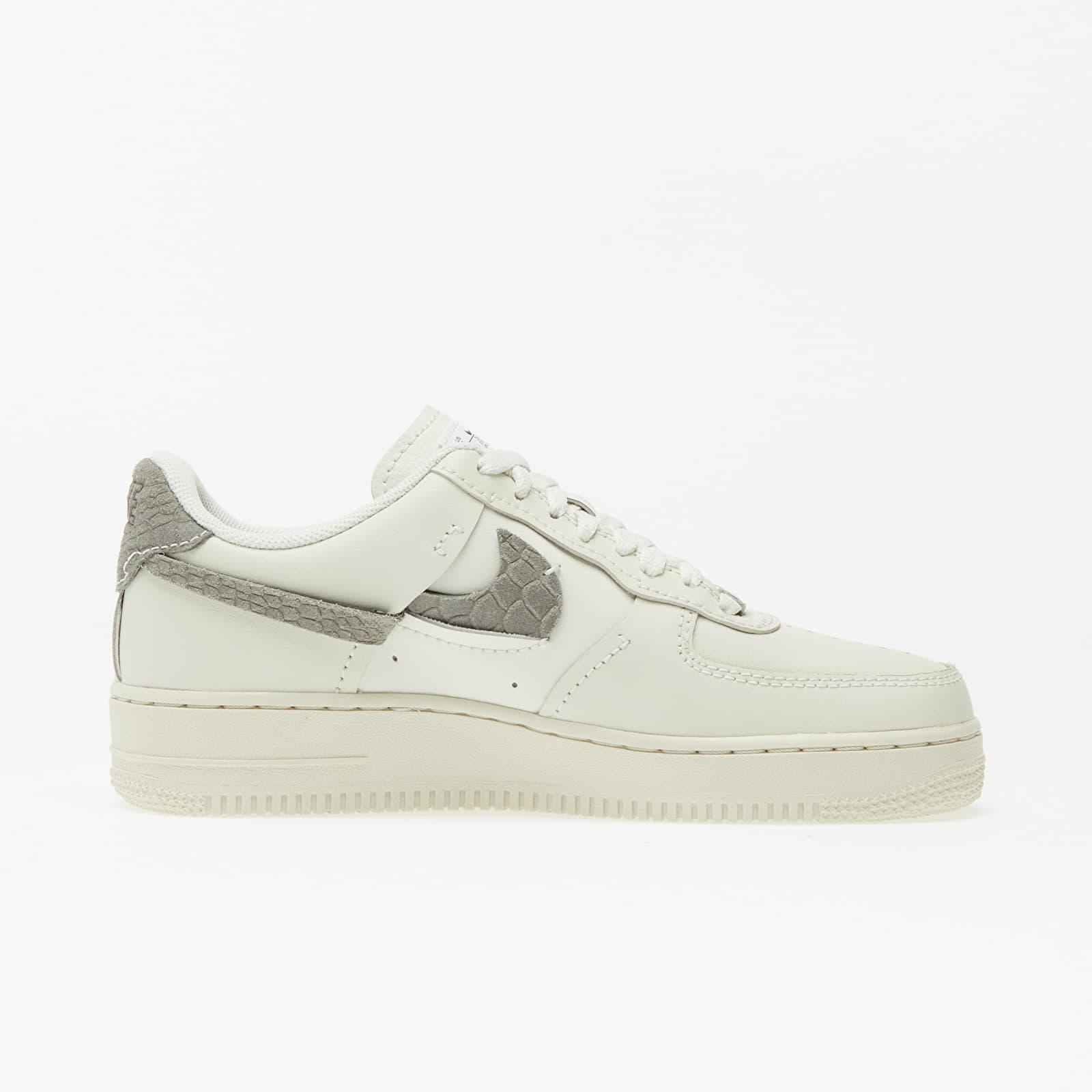 Wmns Air Force 1 LXX Sea Glass/ Light Army di Nike in Blu - Lyst