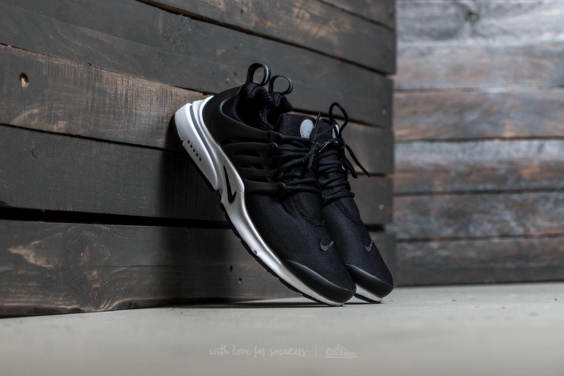 nike air presto essential black