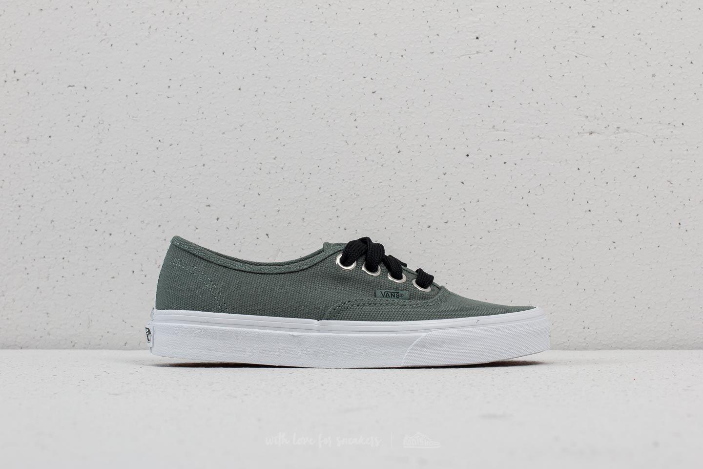 vans oversized lace authentic
