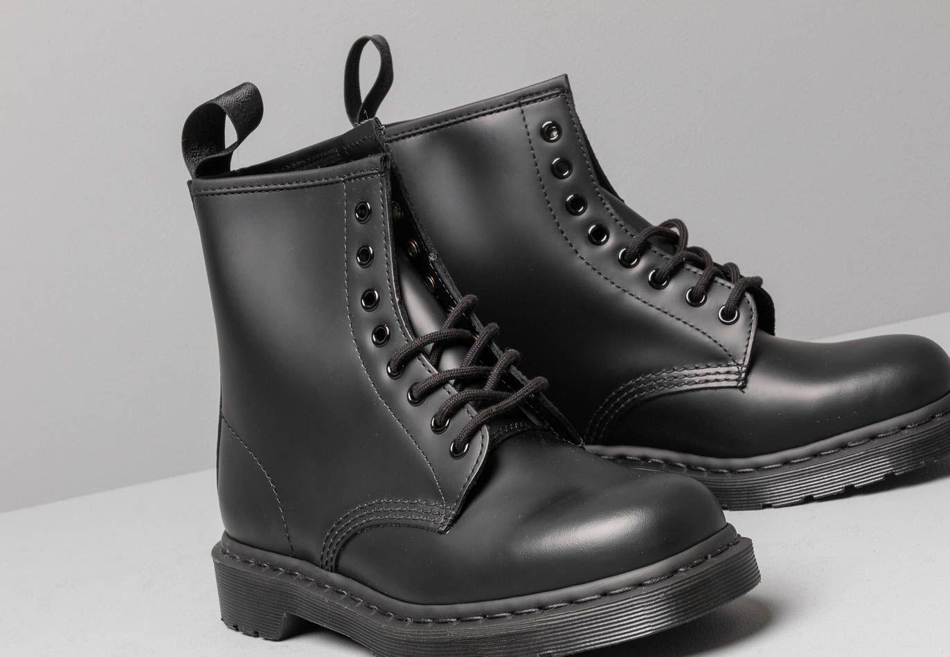 dr martens 1460 black smooth mono
