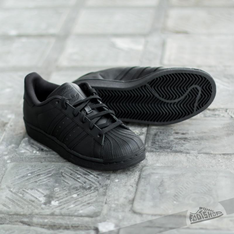 superstar foundation core black