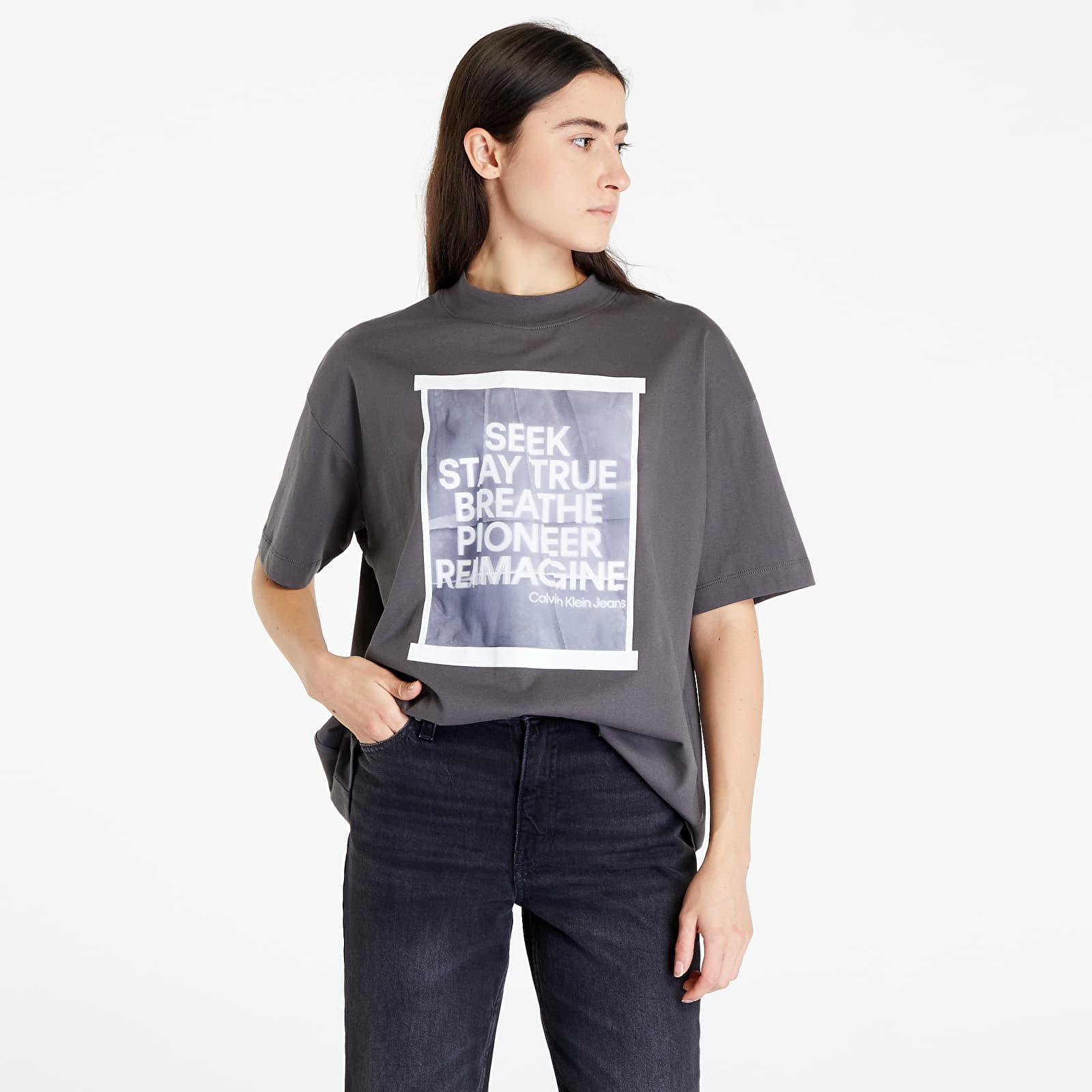 Calvin Klein Slogan Boyfriend T-shirt Grey in Blue | Lyst