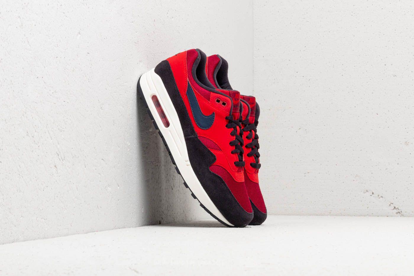 air max 1 red crush