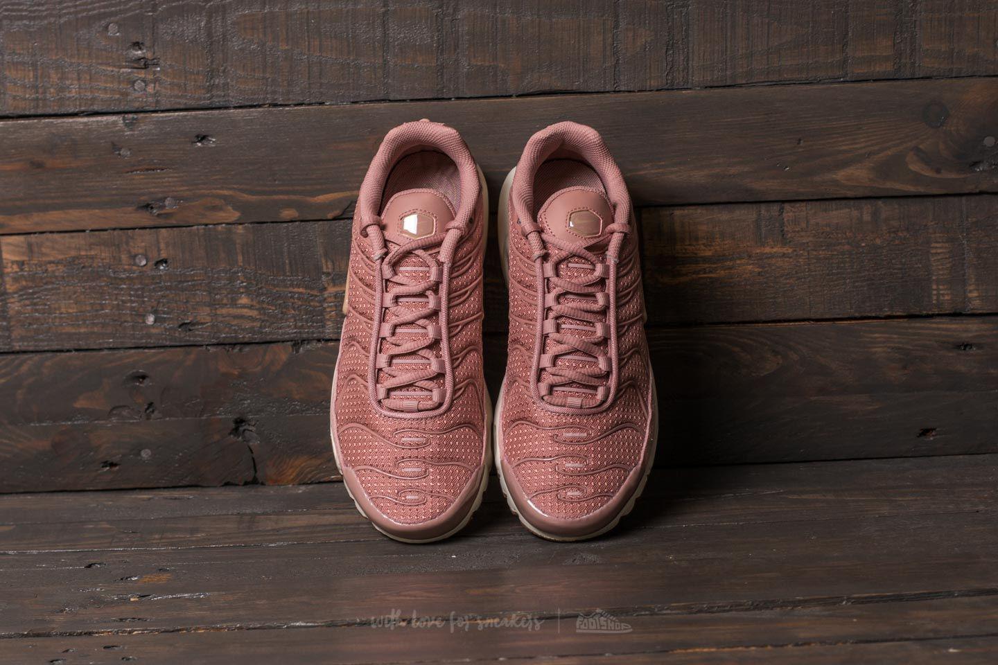 rose gold nike air max plus