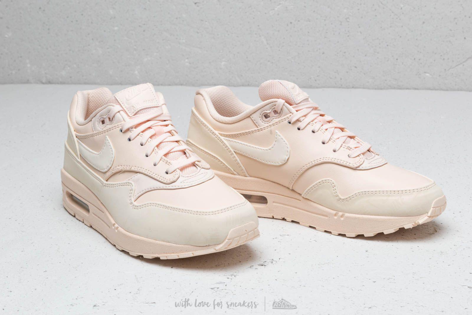 nike wmns air max 1