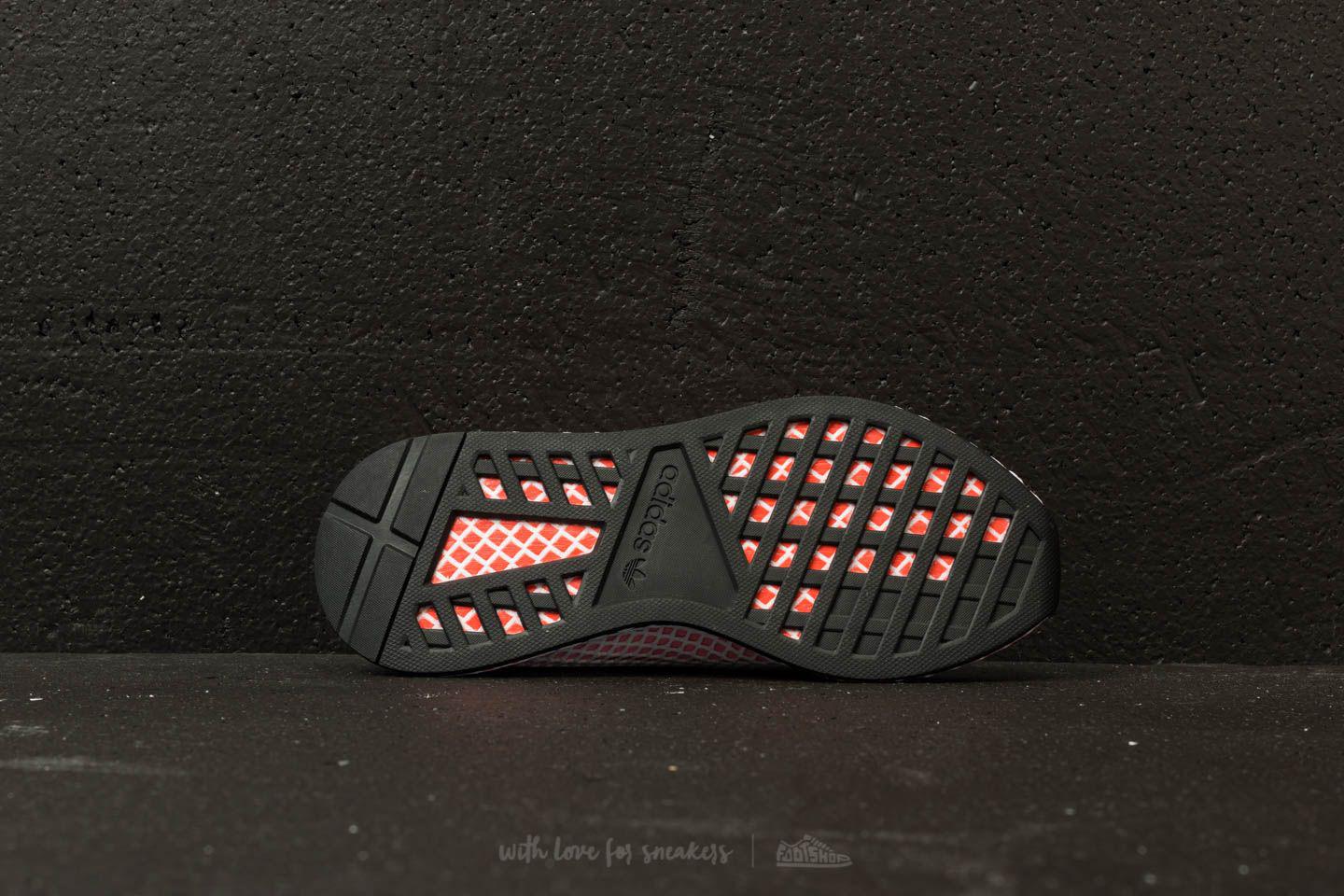 deerupt black orange