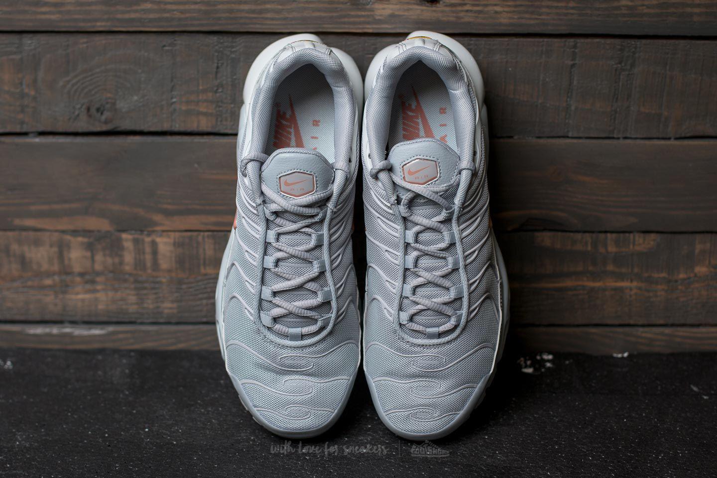 rose gold air max plus