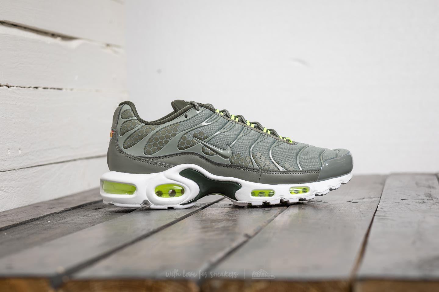 air max plus khaki