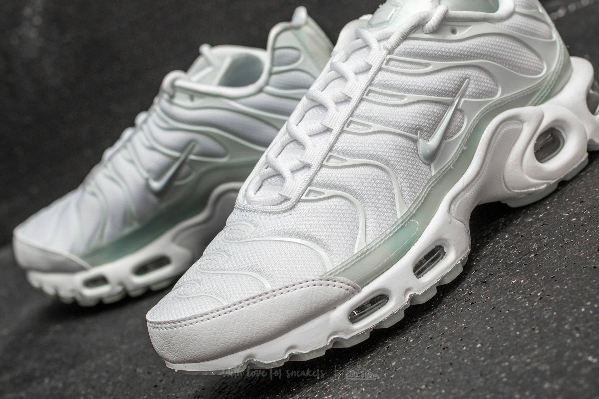 nike air max plus platinum