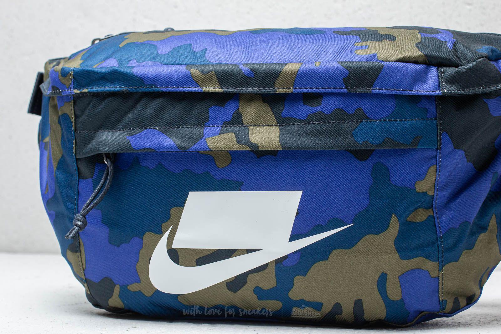 nike sportswear tech hip pack