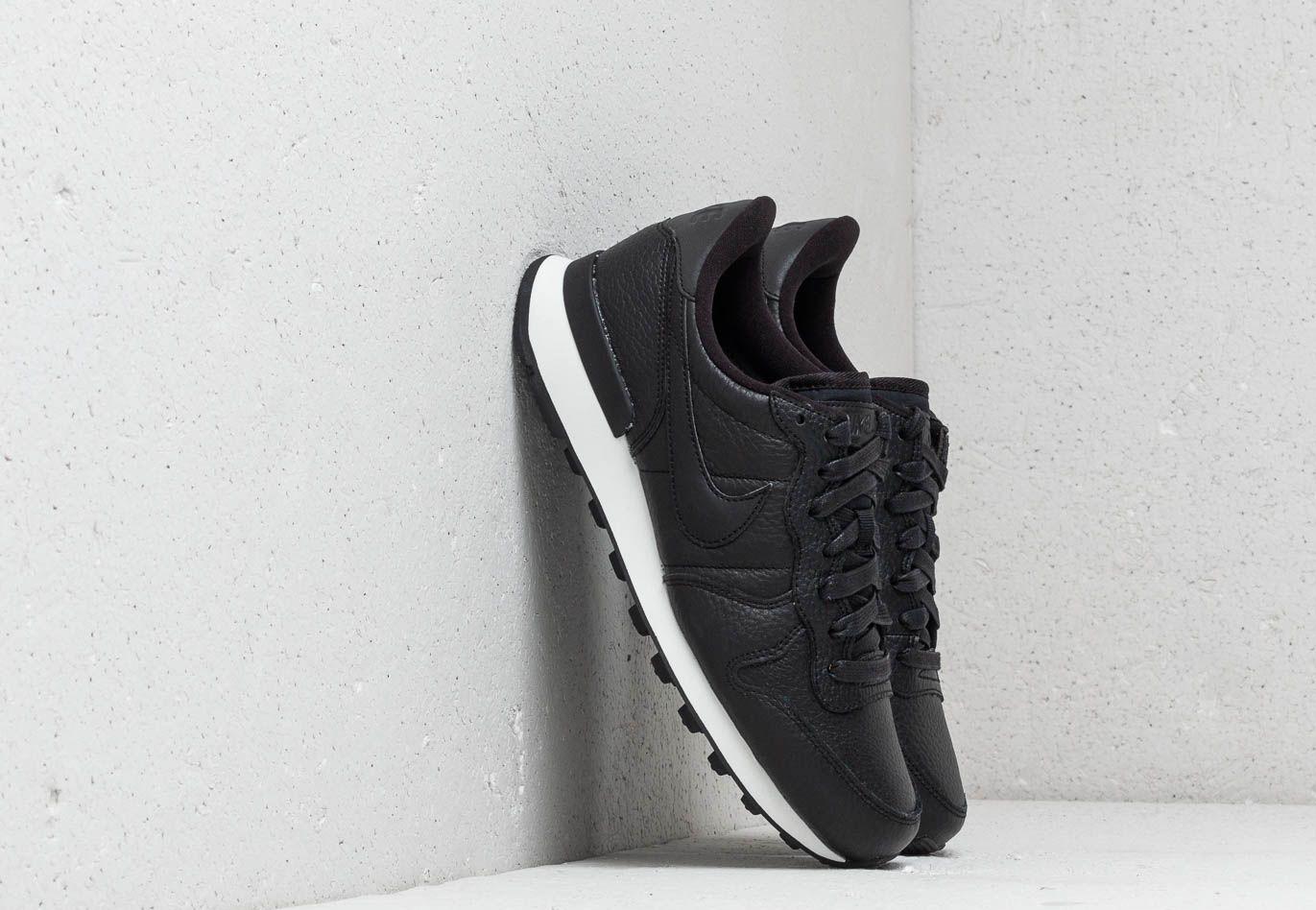 nike internationalist leather summit white