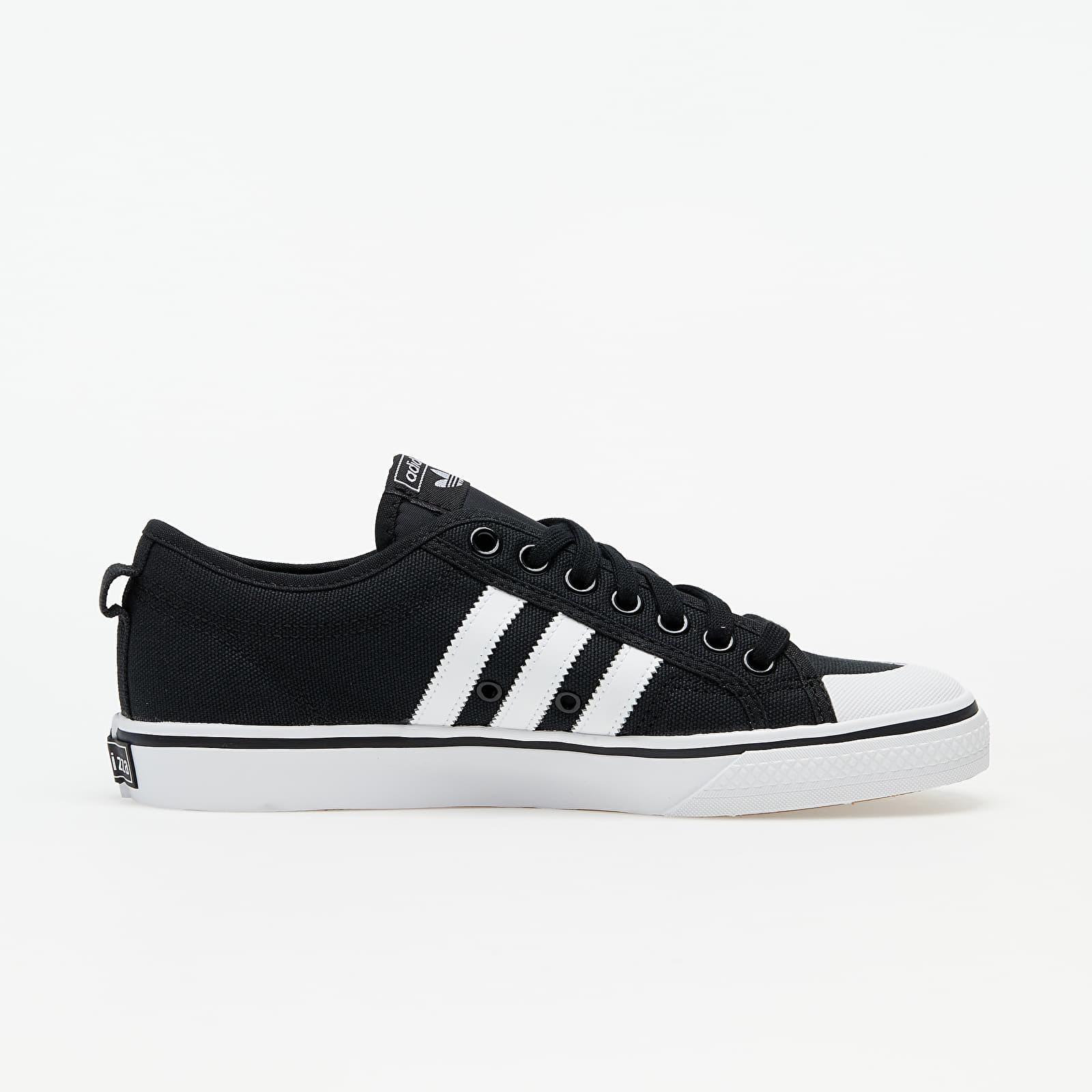 adidas nizza foot locker