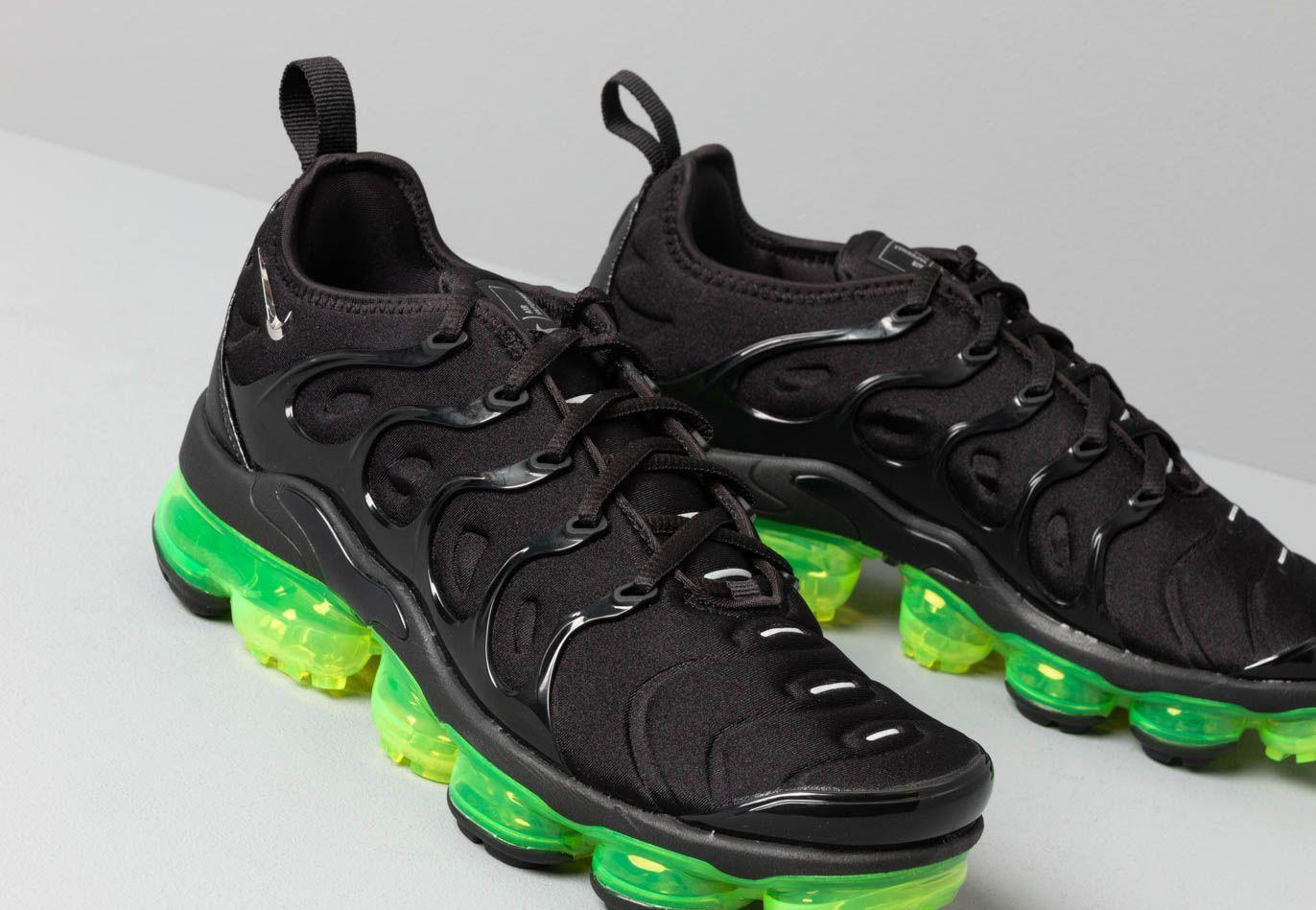 vapormax plus black reflect silver volt